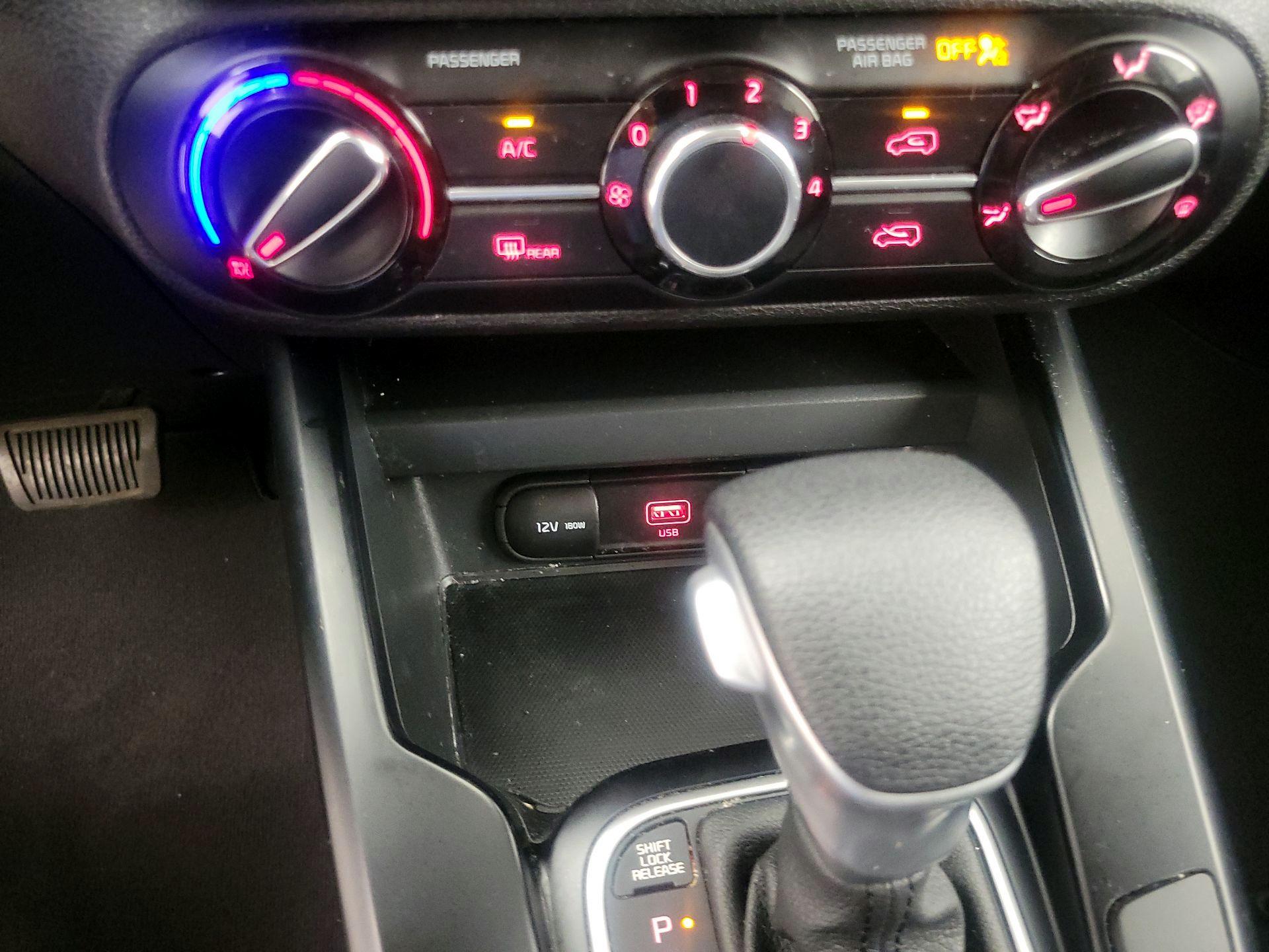 Thumbnail: 2020 Kia Soul - 16