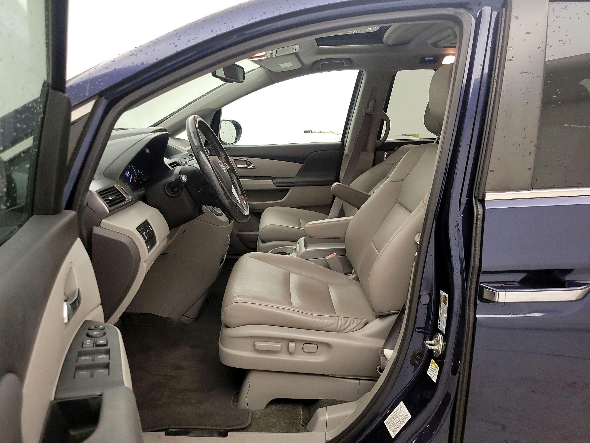 Thumbnail: 2015 Honda Odyssey - 11