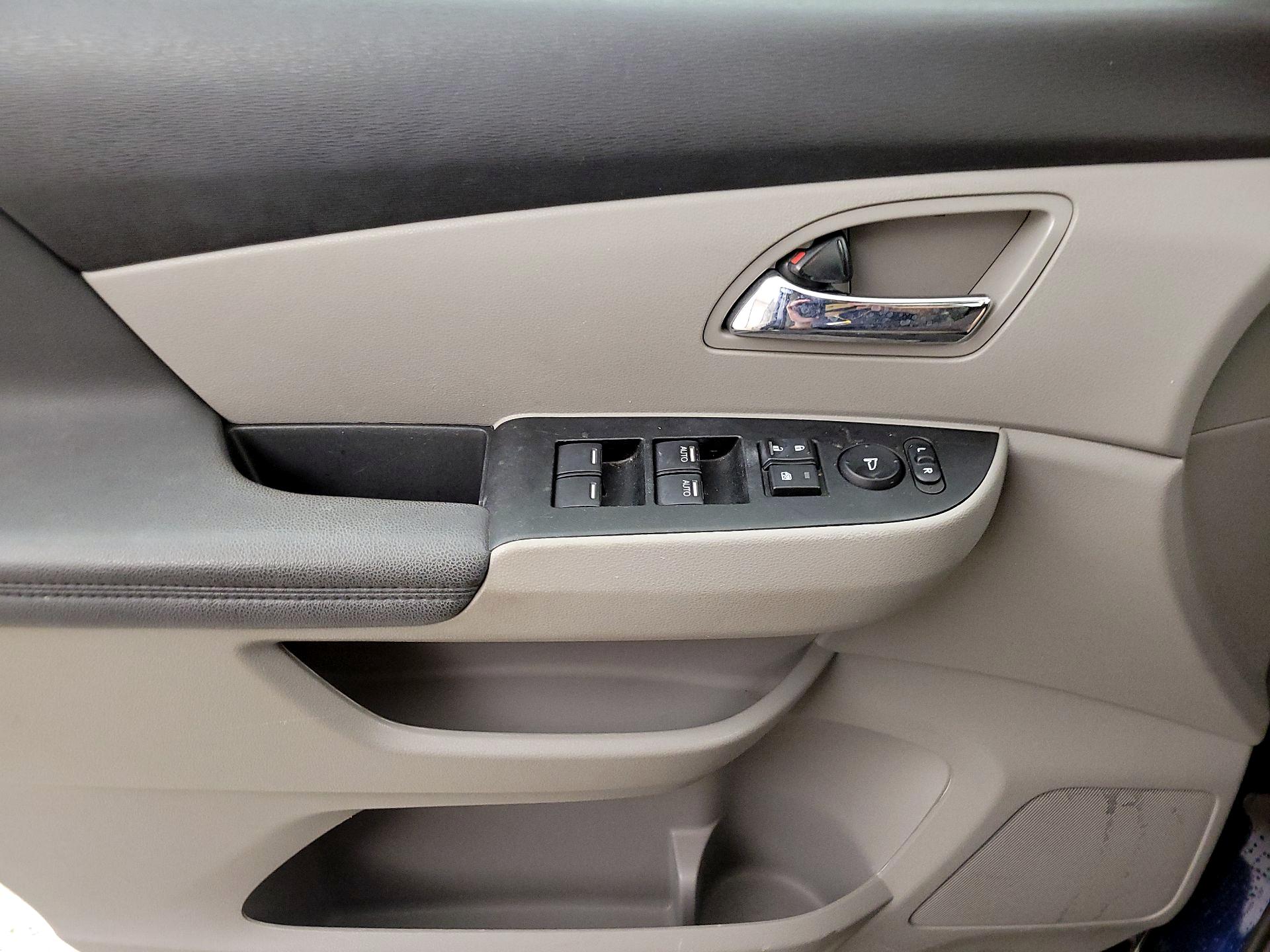 Thumbnail: 2015 Honda Odyssey - 12