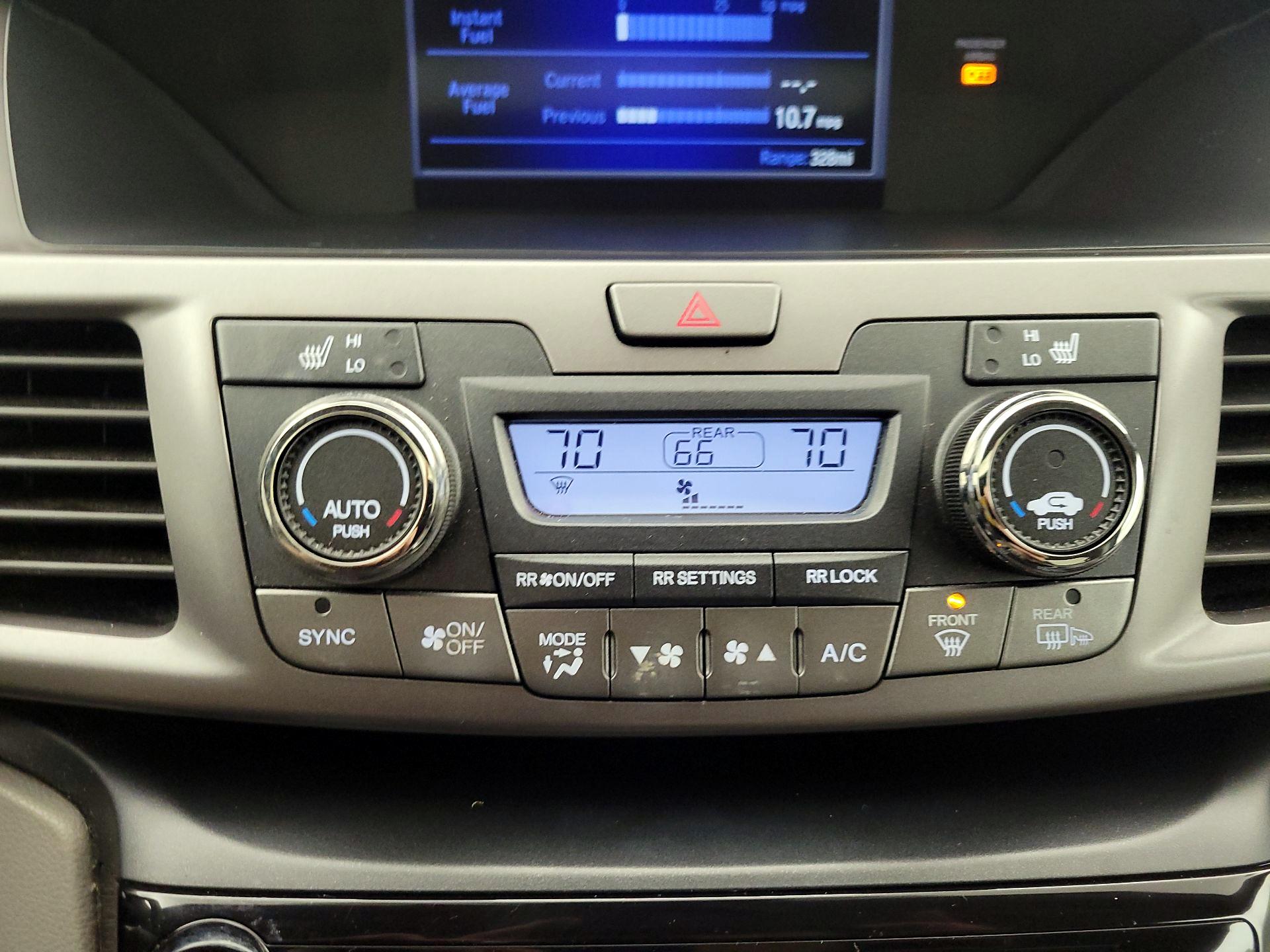 Thumbnail: 2015 Honda Odyssey - 16