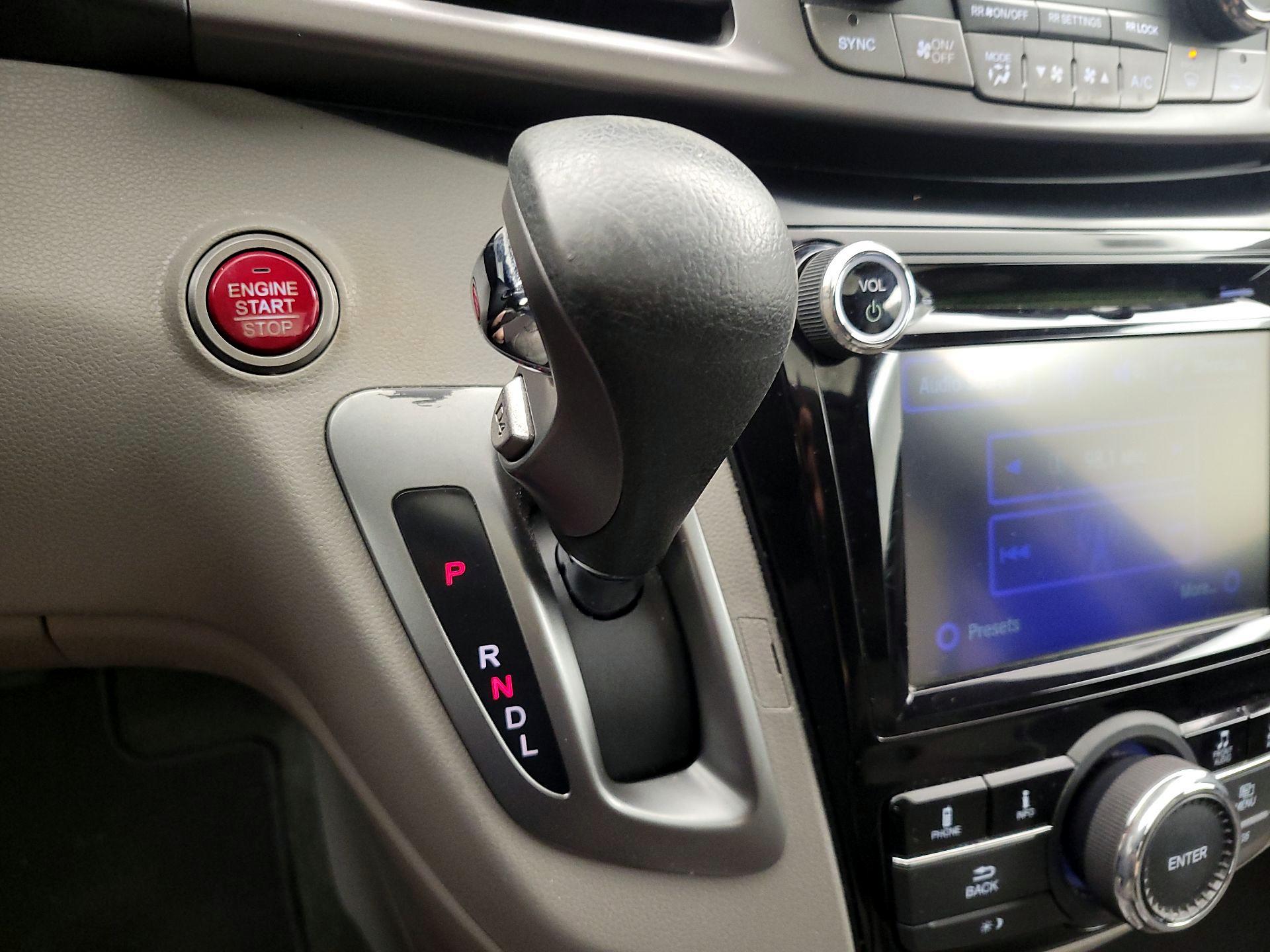 Thumbnail: 2015 Honda Odyssey - 17