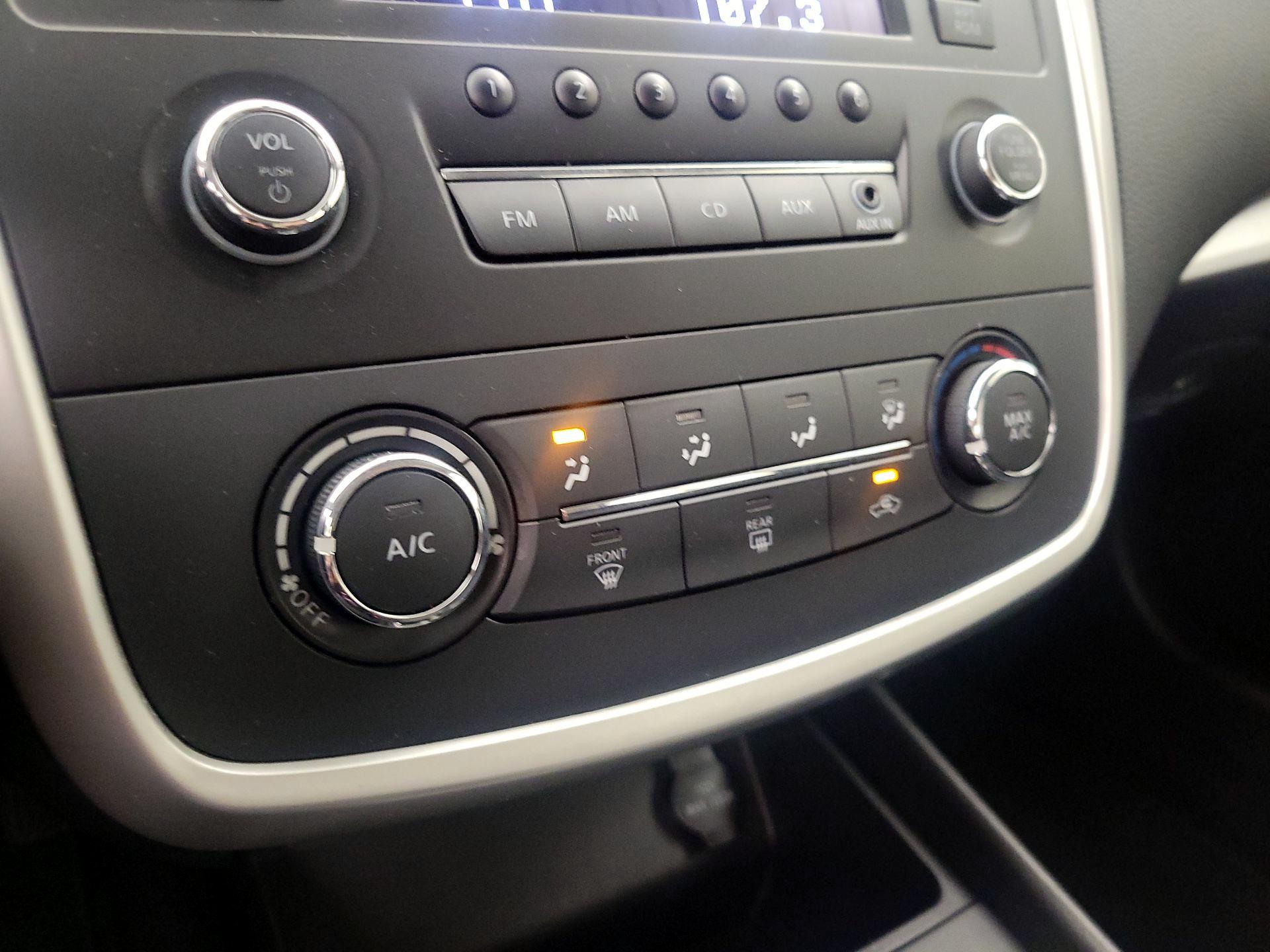 Thumbnail: 2016 Nissan Altima - 15
