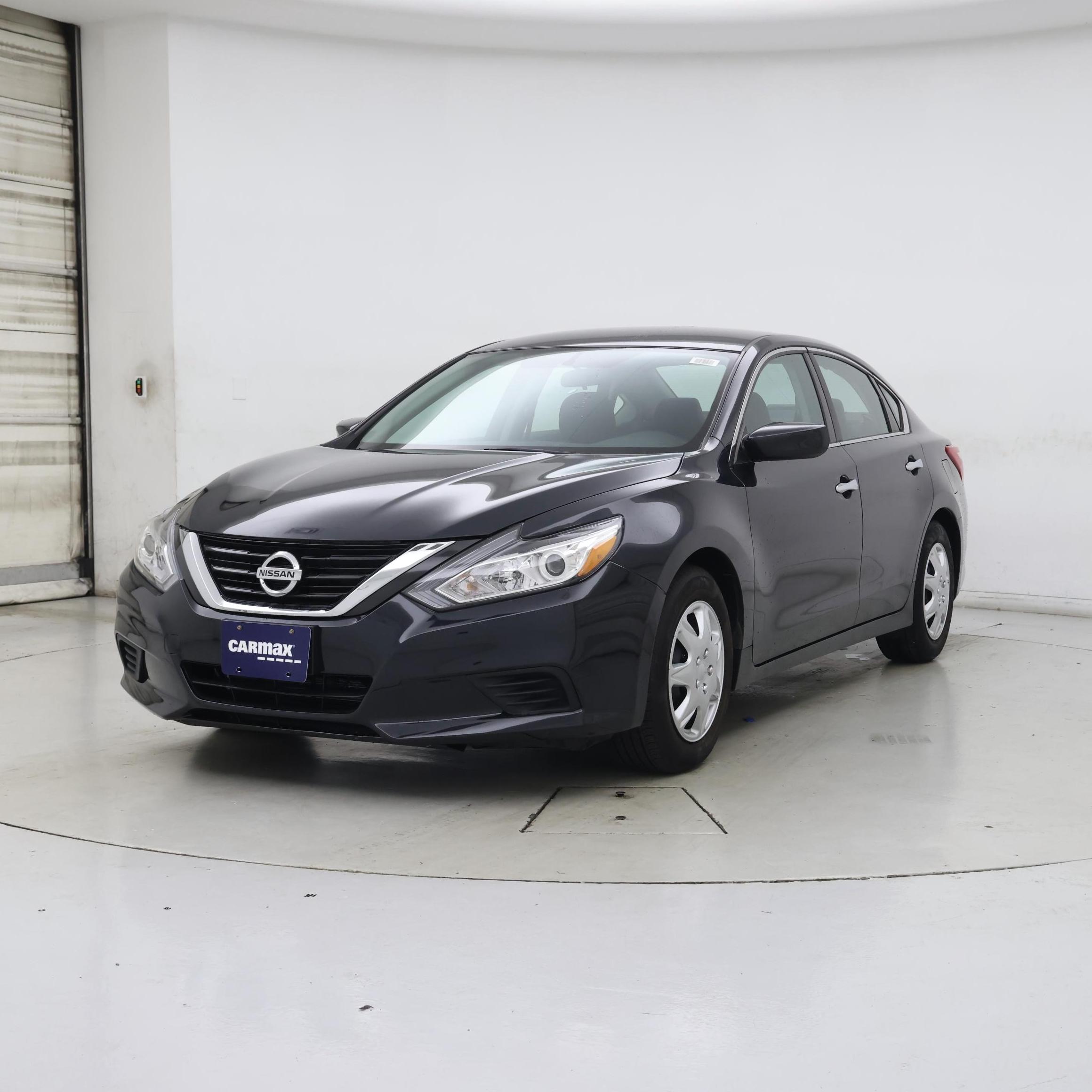 Thumbnail: 2016 Nissan Altima - 4