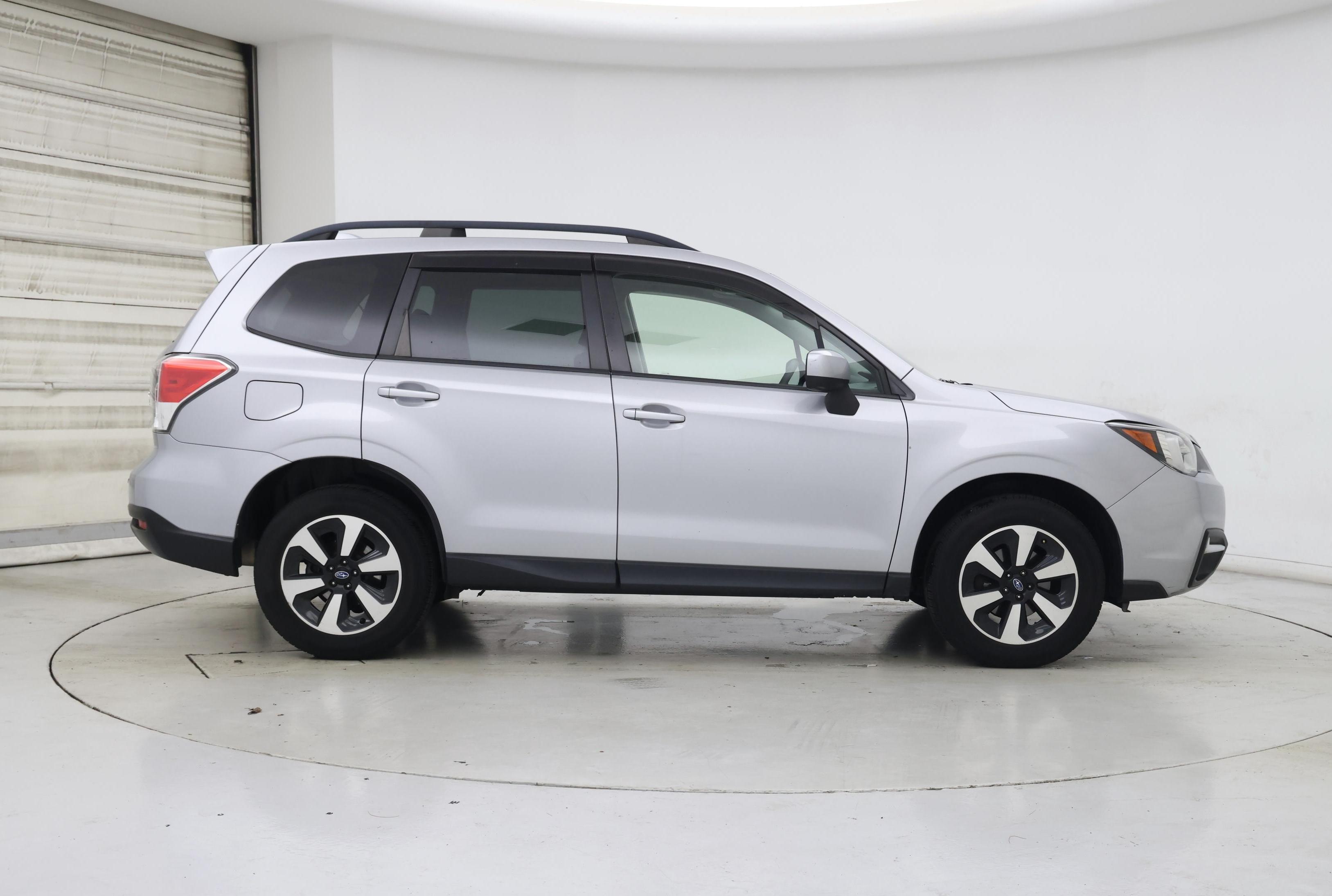 Thumbnail: 2017 Subaru Forester - 7