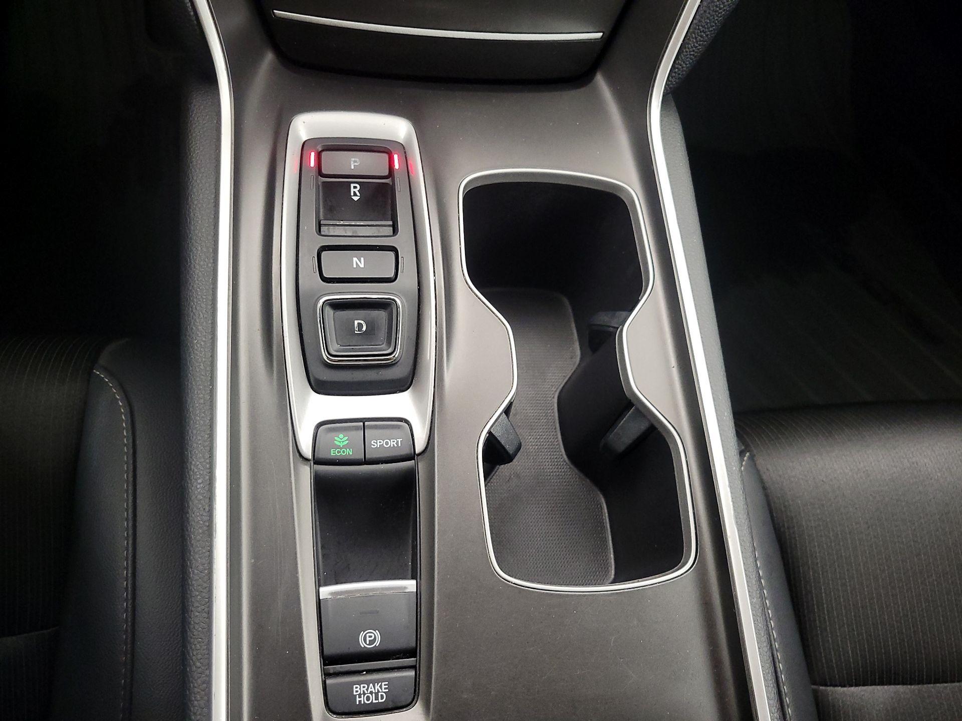 Thumbnail: 2019 Honda Accord - 15