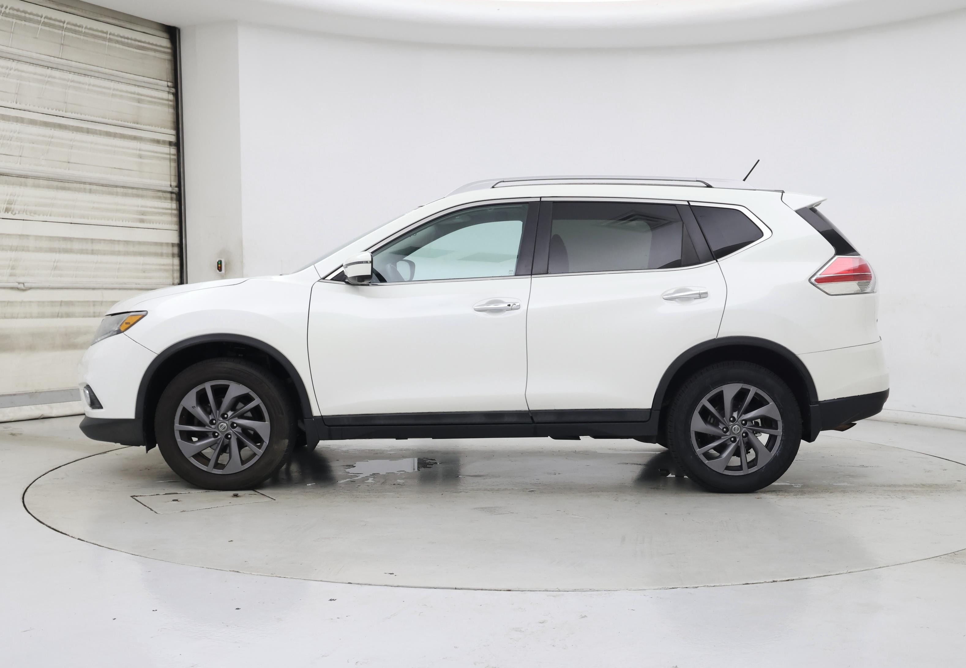 Thumbnail: 2016 Nissan Rogue - 3
