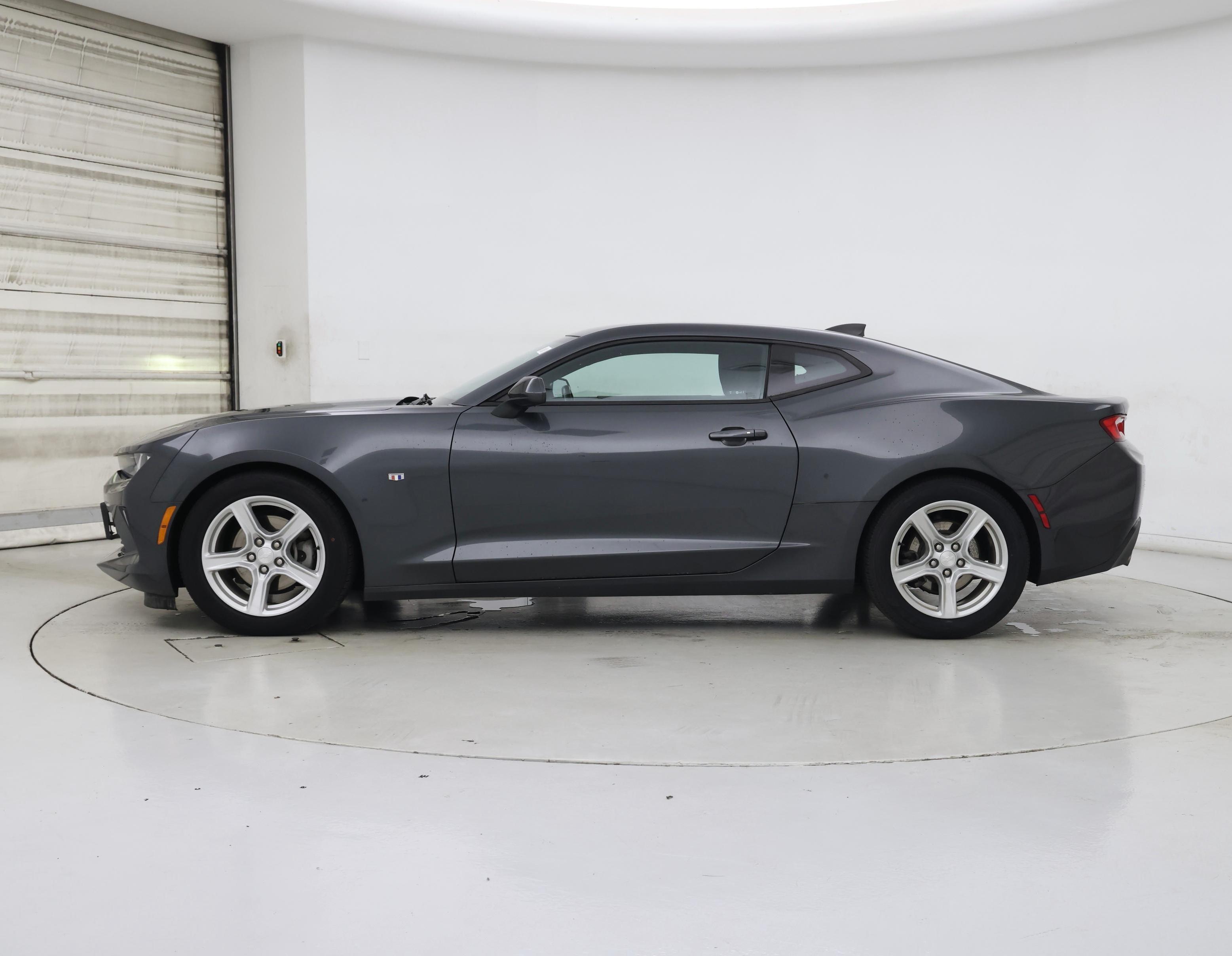 Thumbnail: 2017 Chevrolet Camaro - 3