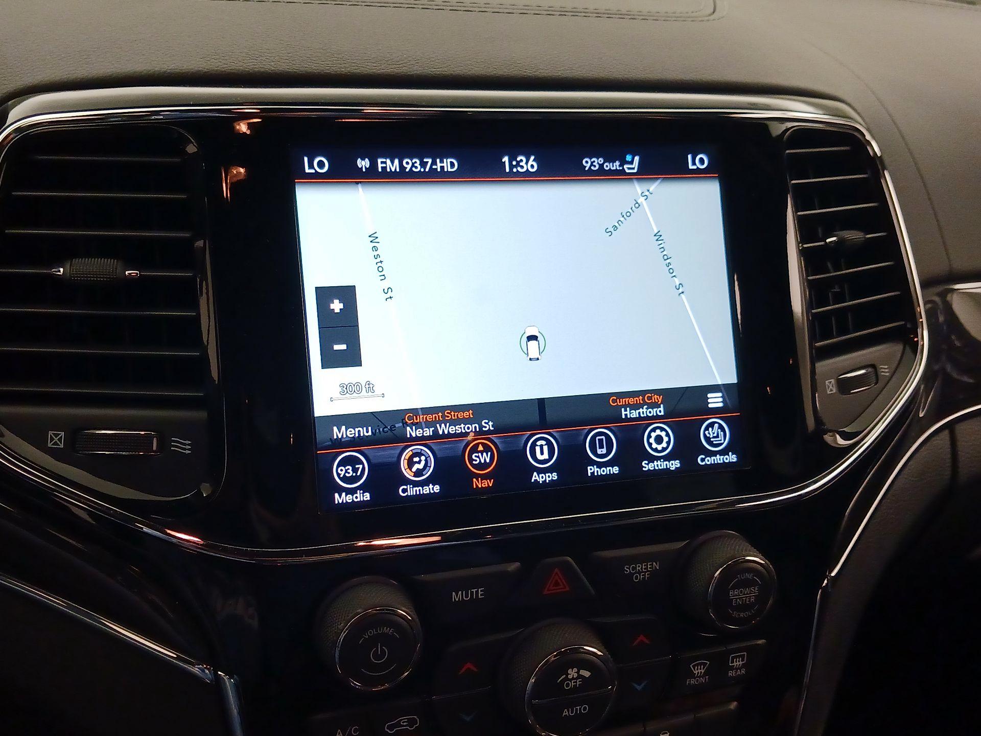 Thumbnail: 2020 Jeep Grand Cherokee - 14