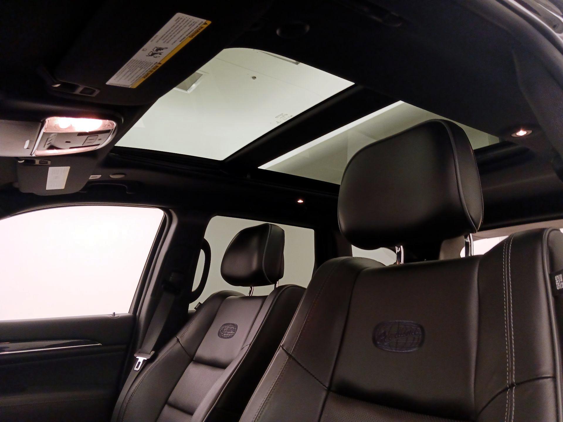 Thumbnail: 2020 Jeep Grand Cherokee - 20