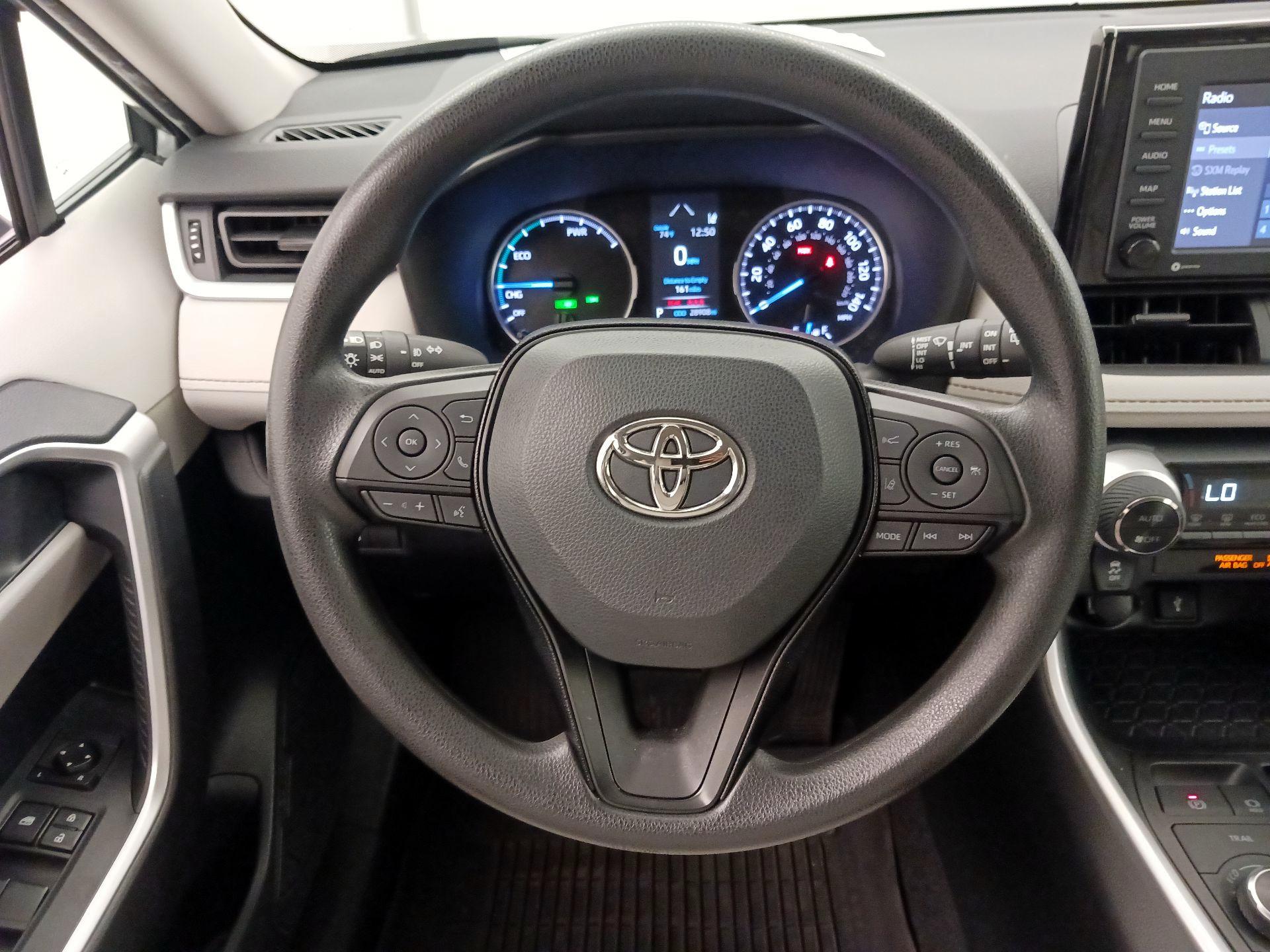 Thumbnail: 2021 Toyota RAV4 - 10