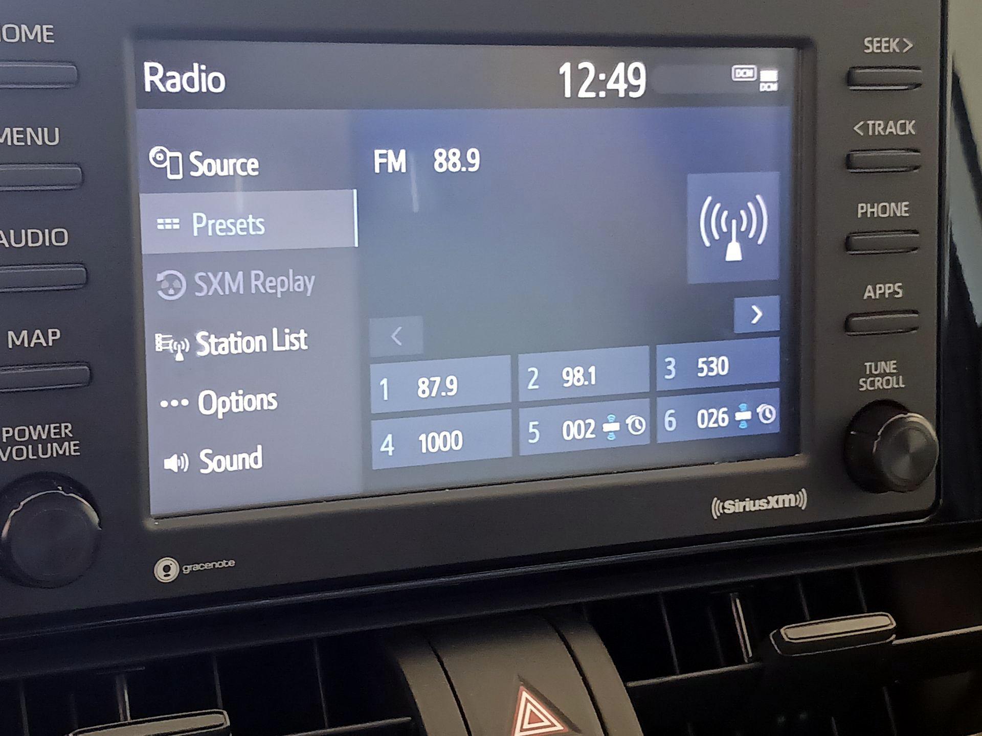 Thumbnail: 2021 Toyota RAV4 - 15