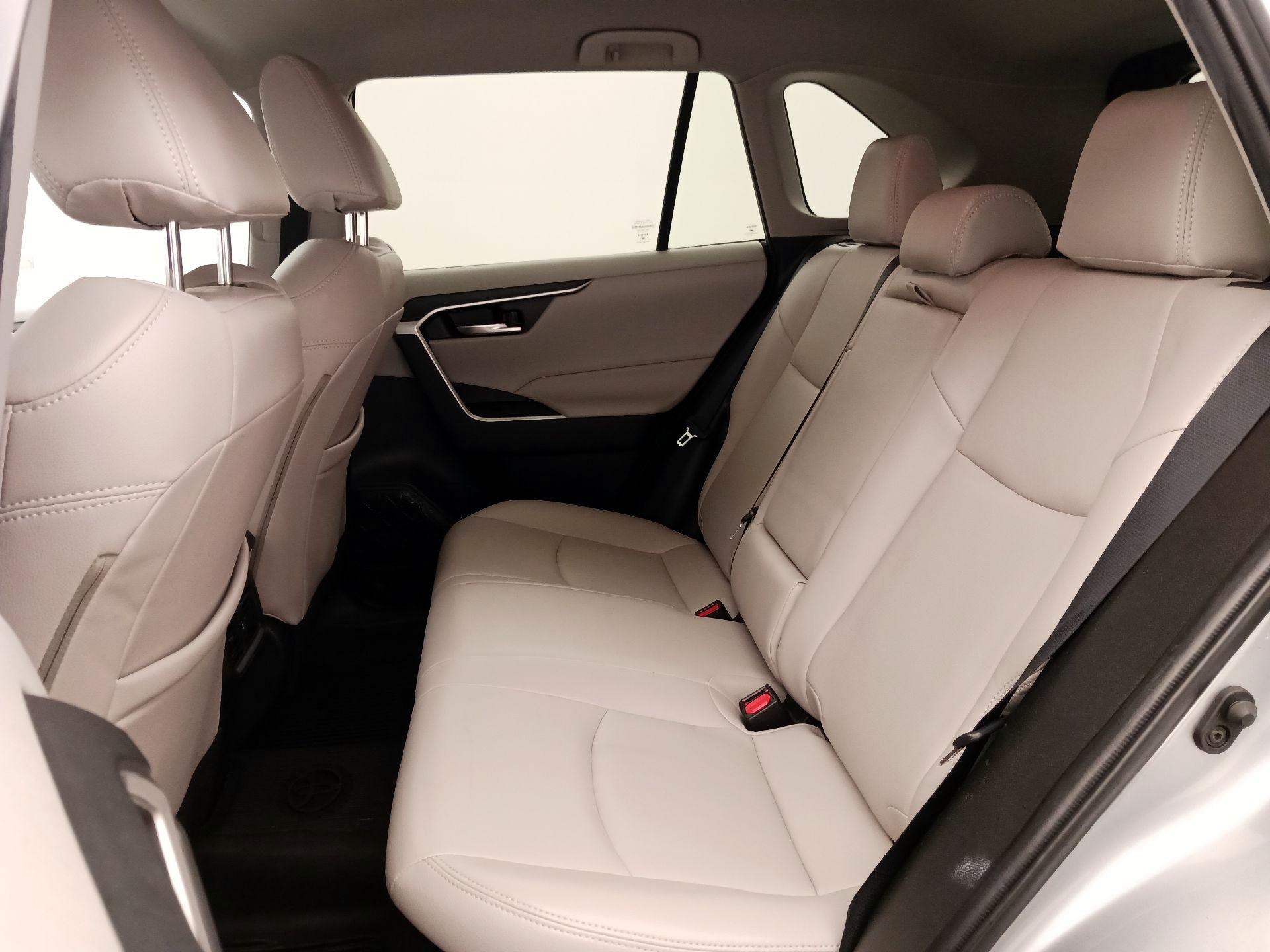 Thumbnail: 2021 Toyota RAV4 - 19