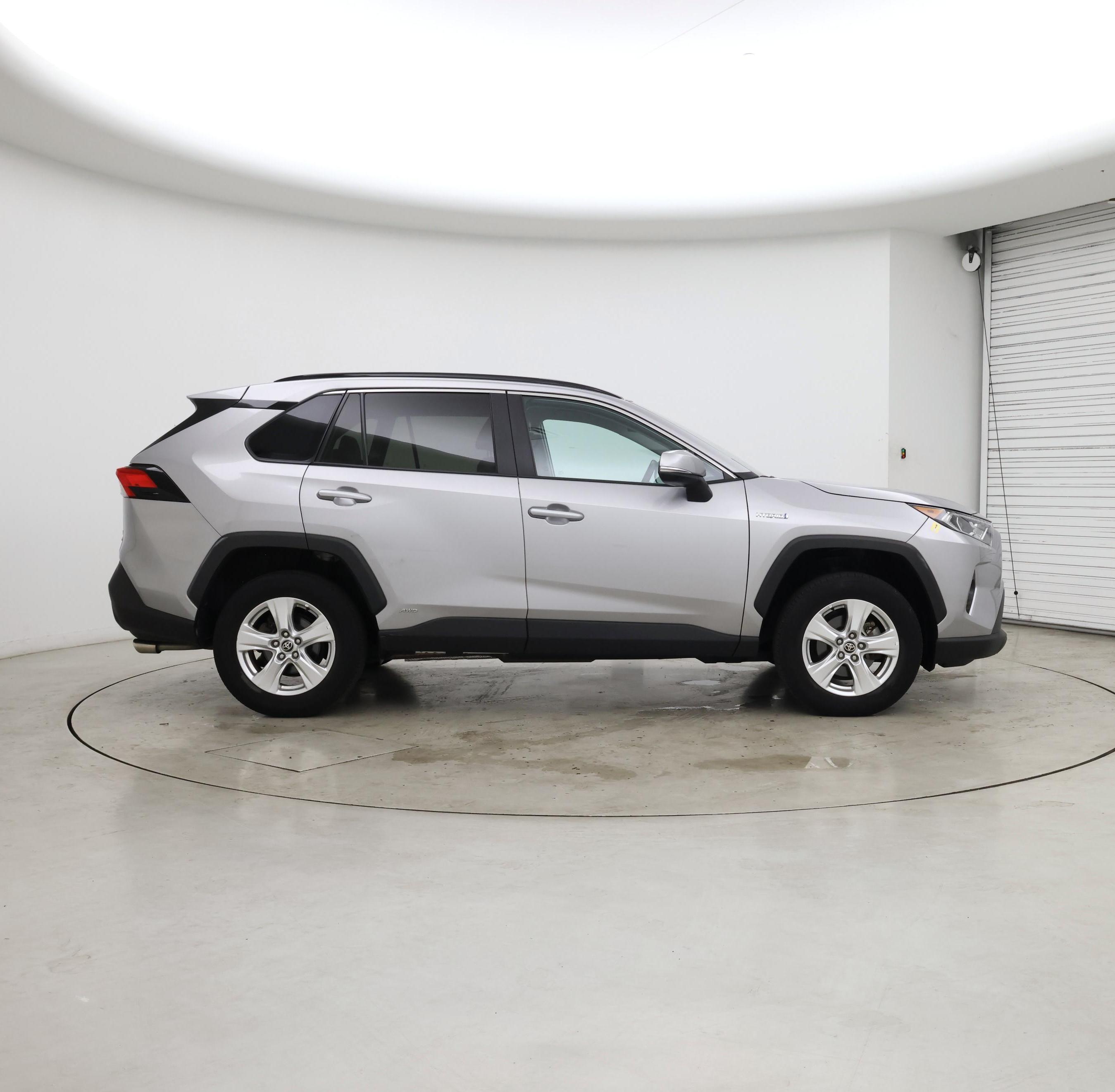 Thumbnail: 2021 Toyota RAV4 - 7