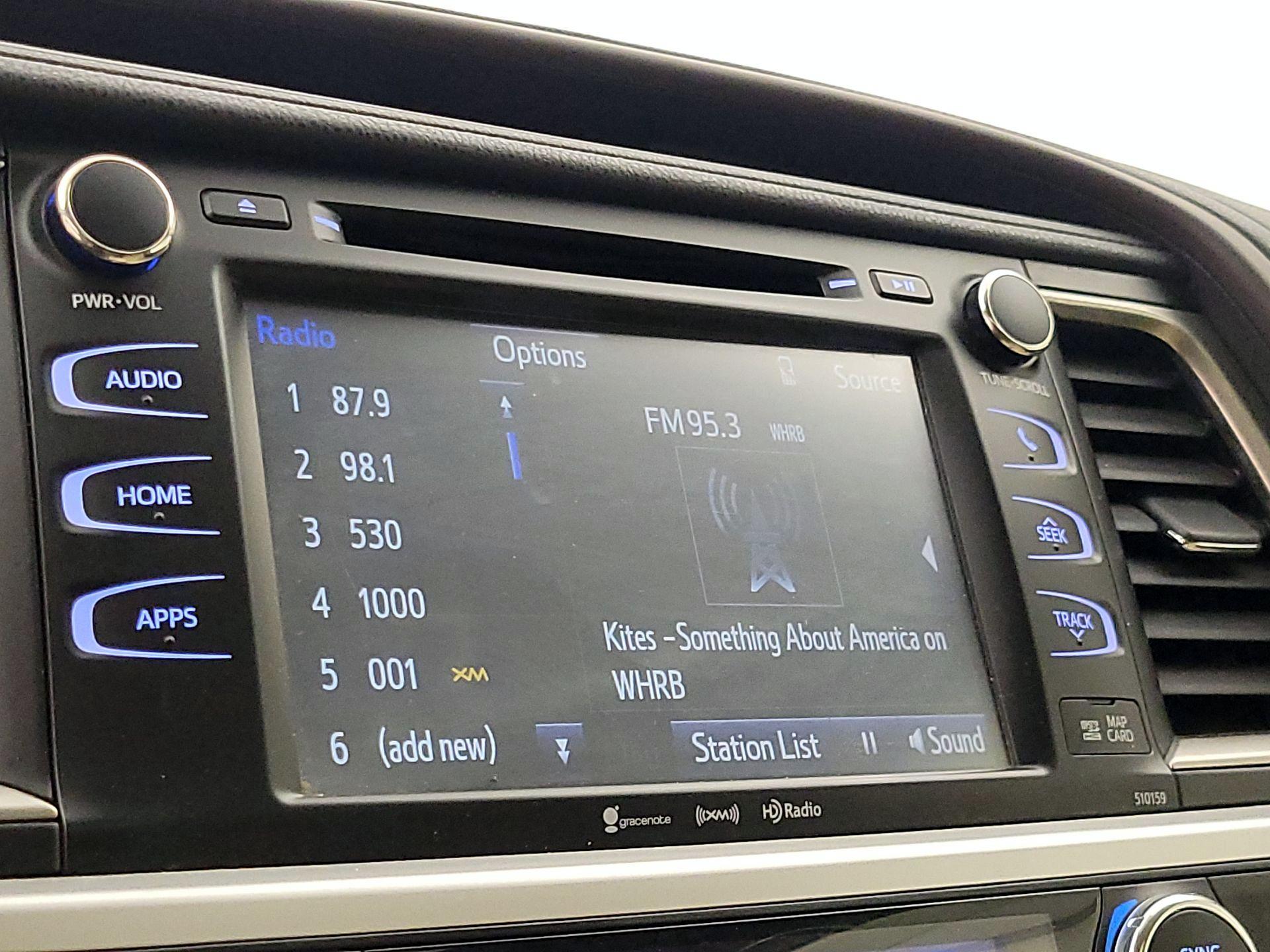 Thumbnail: 2016 Toyota Highlander - 15