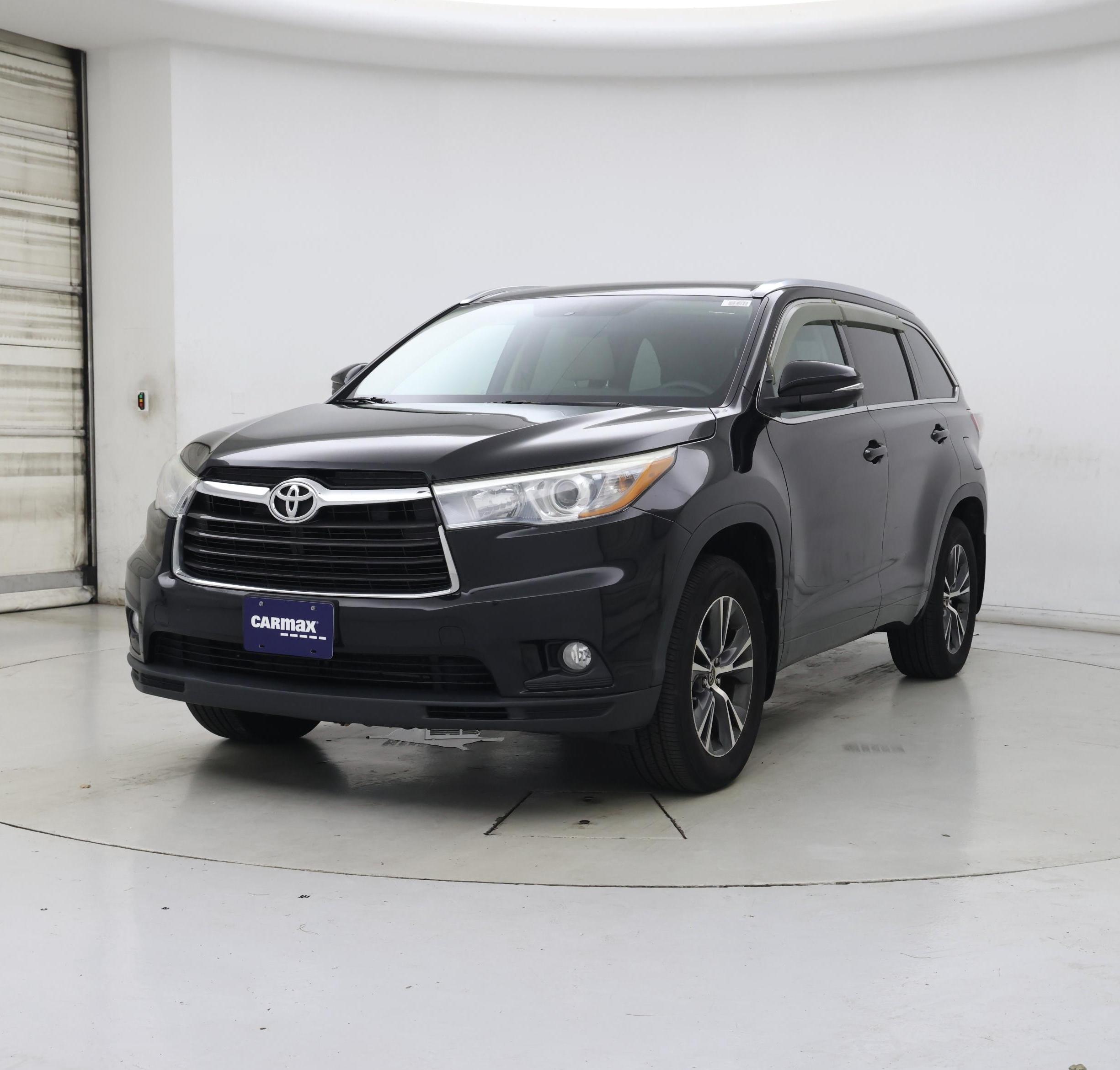 Thumbnail: 2016 Toyota Highlander - 4