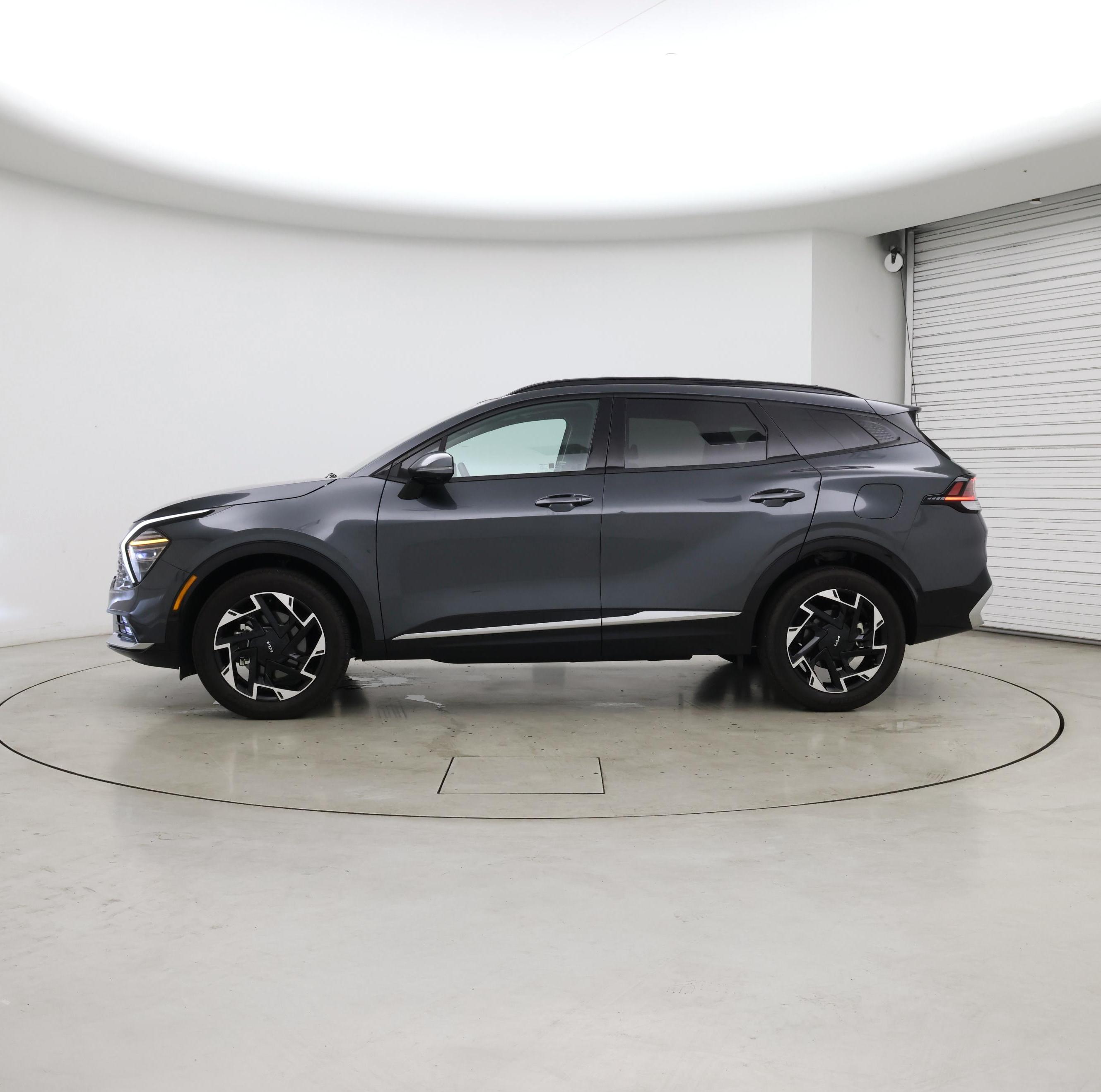 Thumbnail: 2023 Kia Sportage - 3