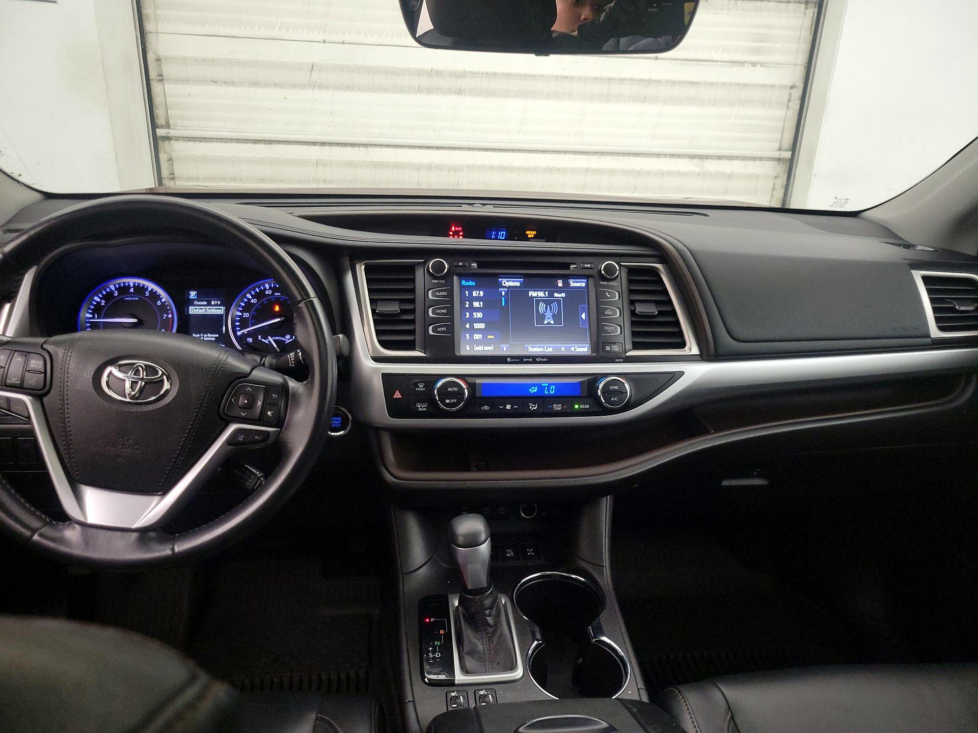 Thumbnail: 2018 Toyota Highlander - 9