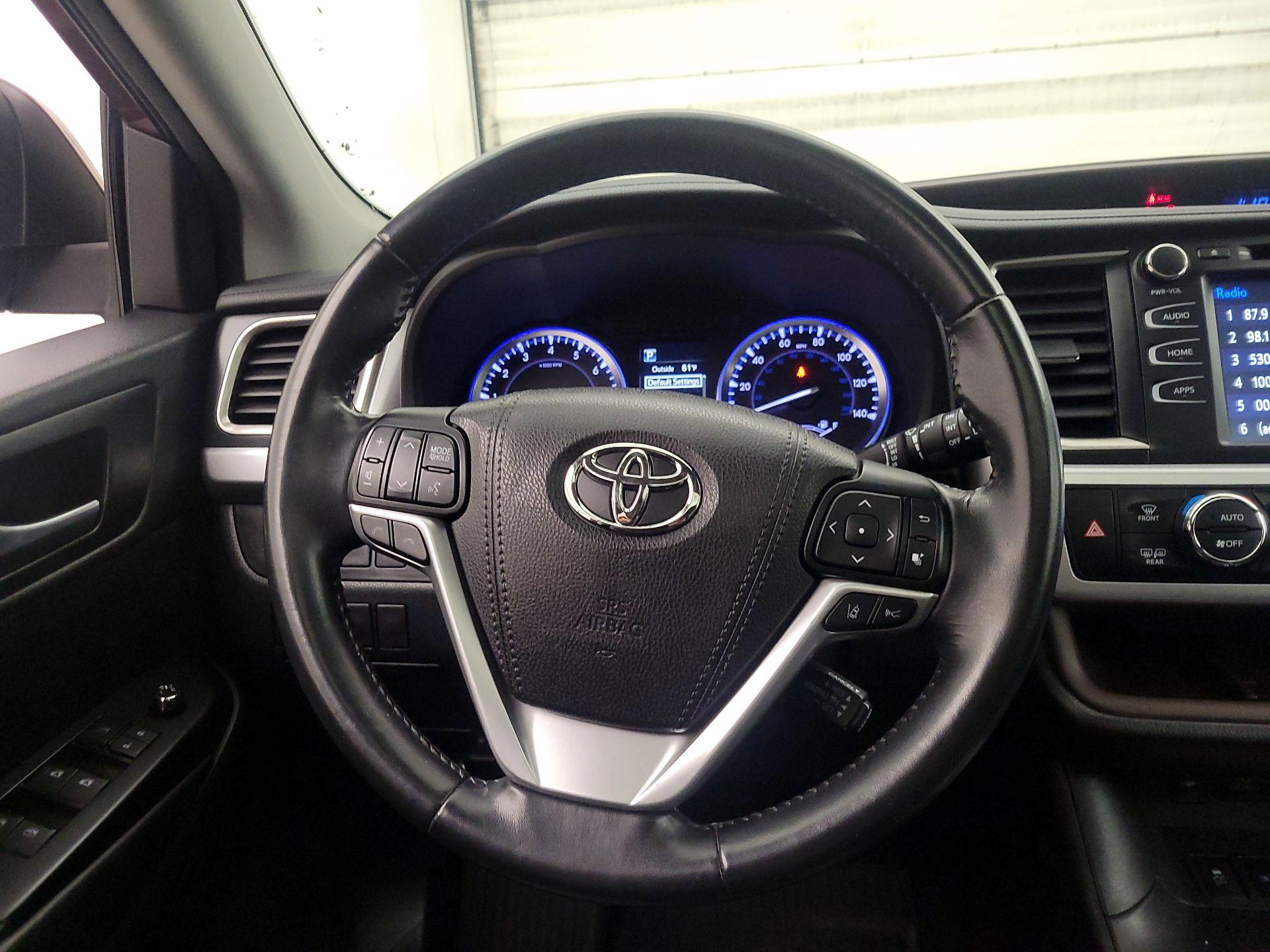 Thumbnail: 2018 Toyota Highlander - 10