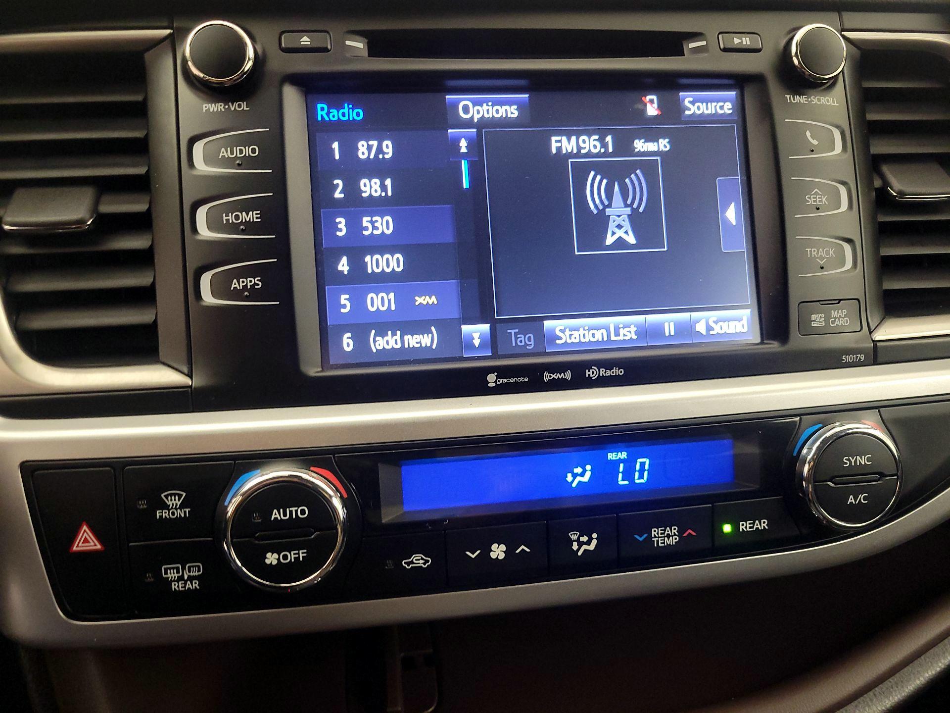 Thumbnail: 2018 Toyota Highlander - 15
