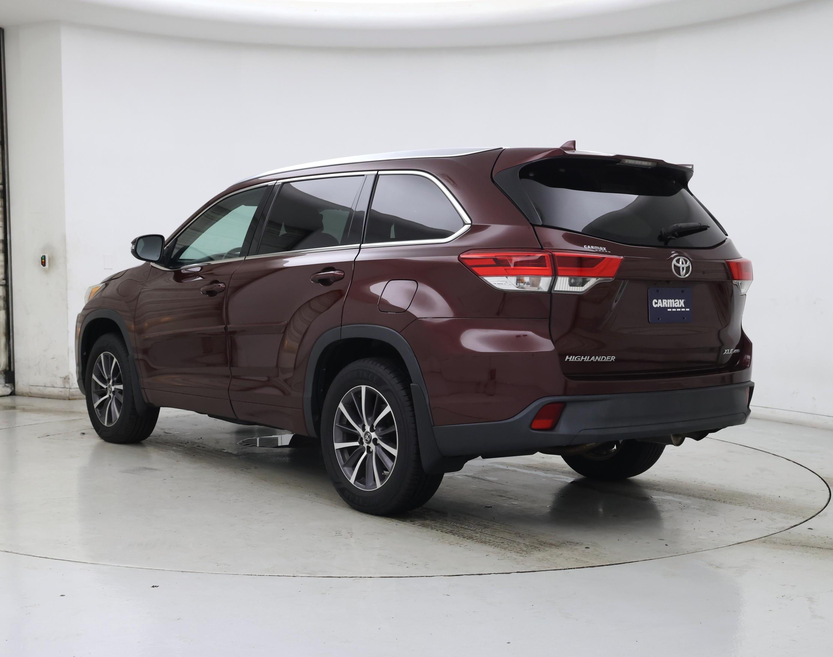 Thumbnail: 2018 Toyota Highlander - 2