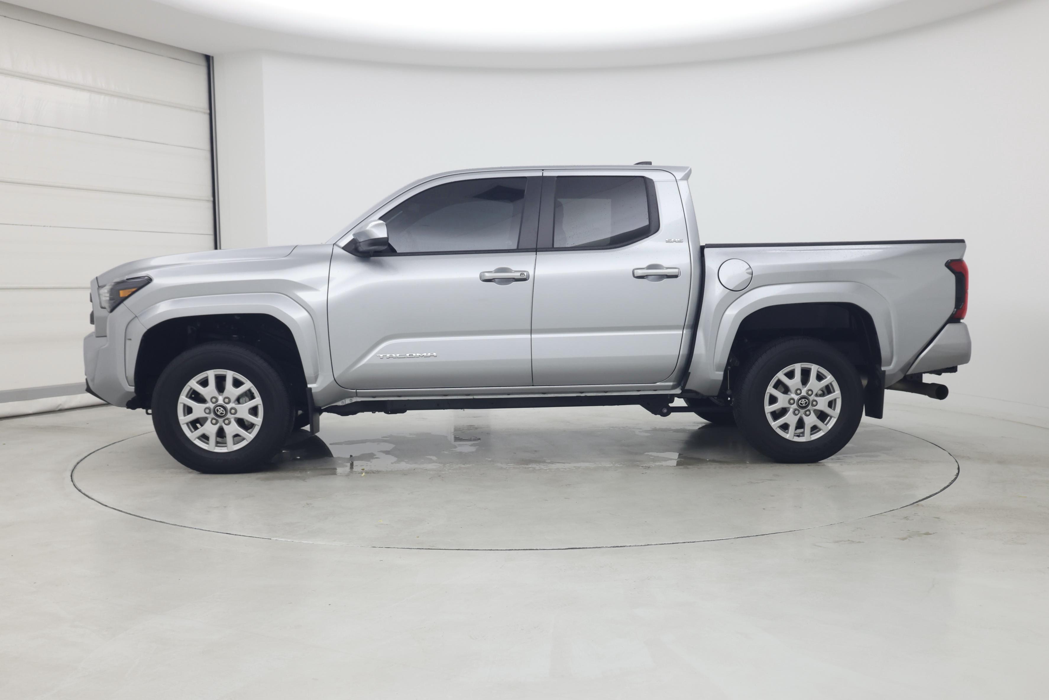 Thumbnail: 2024 Toyota Tacoma - 3