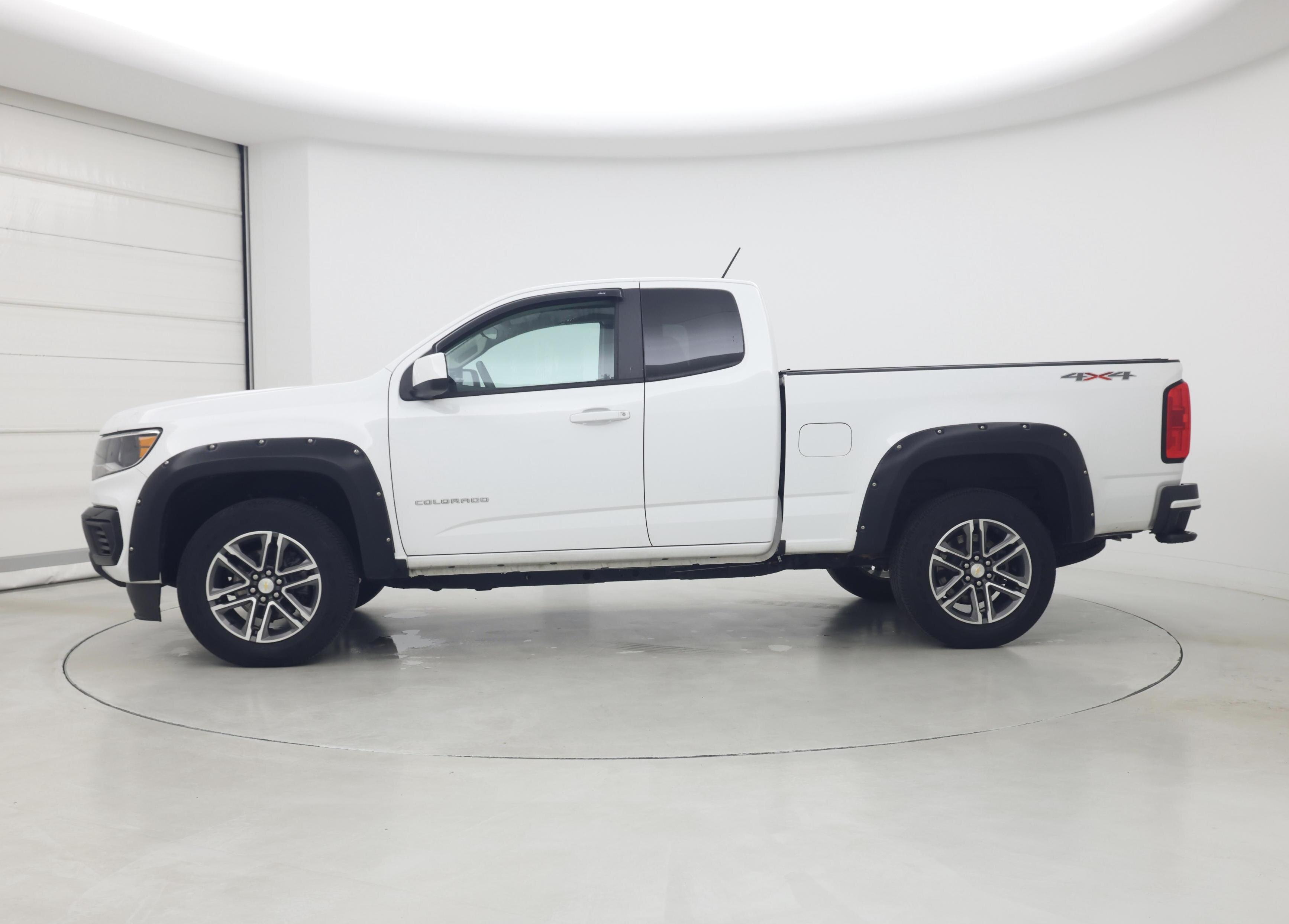 Thumbnail: 2021 Chevrolet Colorado - 3
