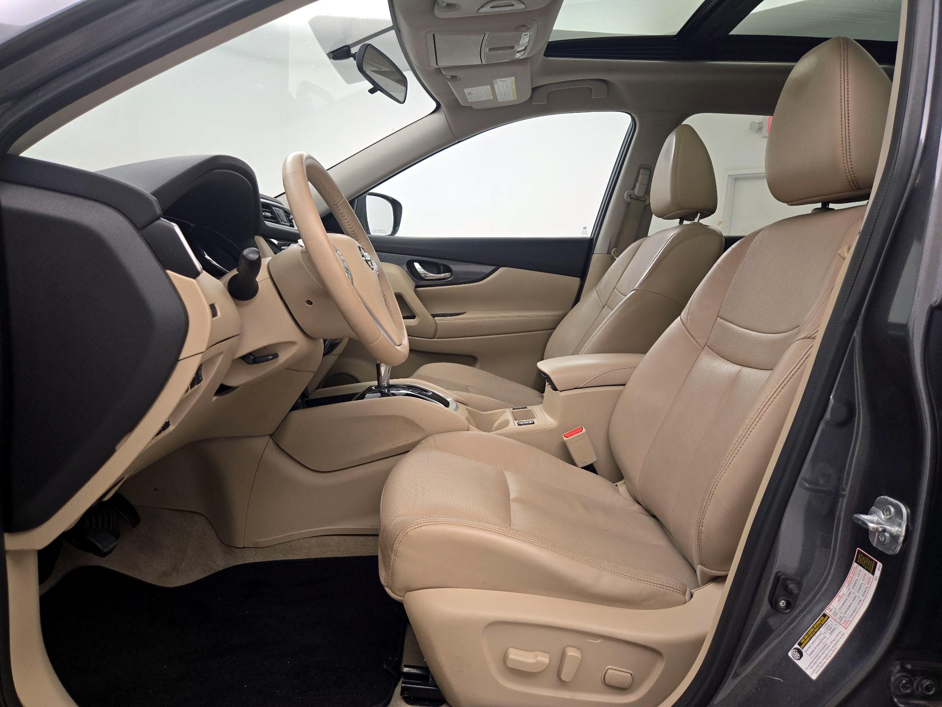 Thumbnail: 2015 Nissan Rogue - 11