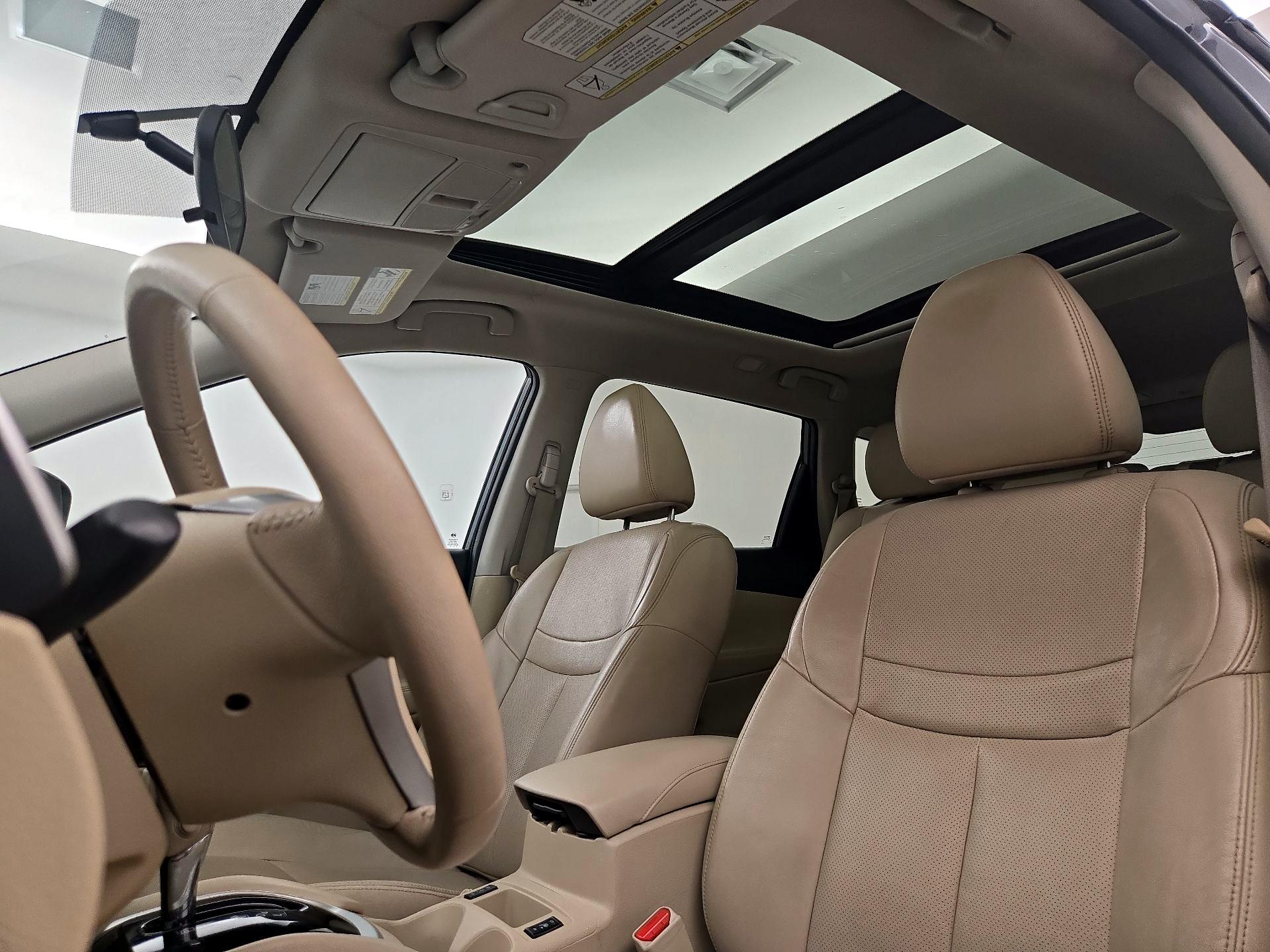 Thumbnail: 2015 Nissan Rogue - 20