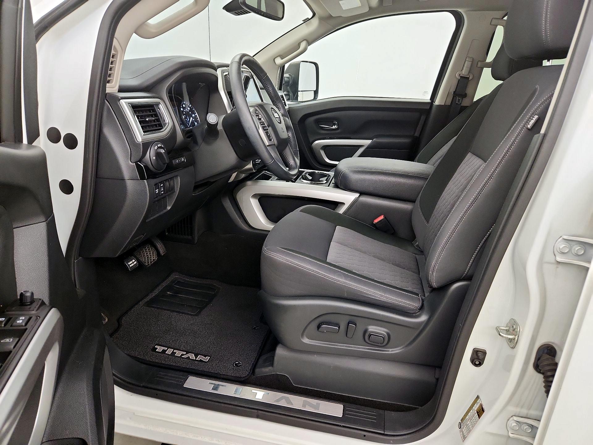 Thumbnail: 2020 Nissan Titan - 11