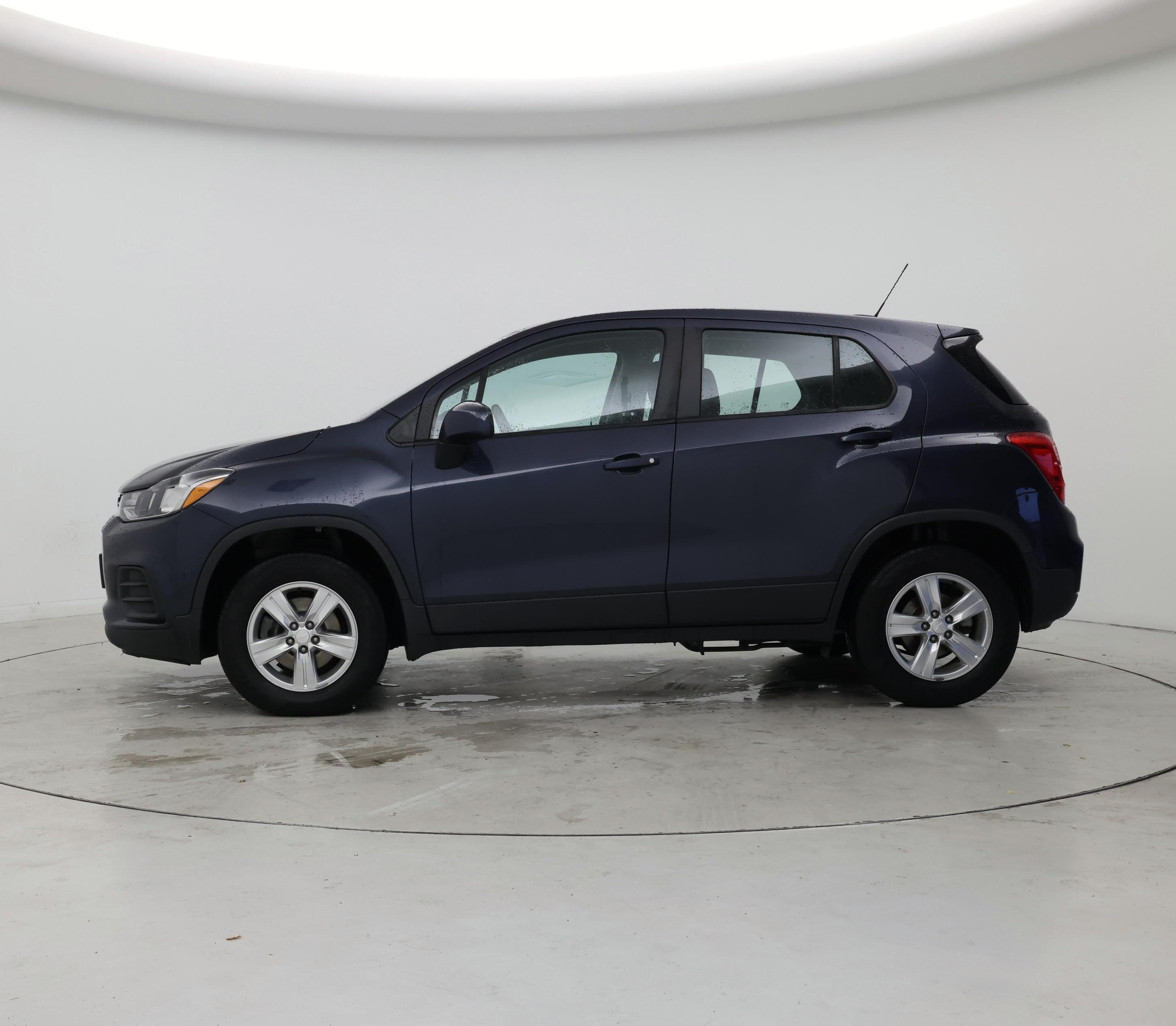 Thumbnail: 2019 Chevrolet Trax - 3