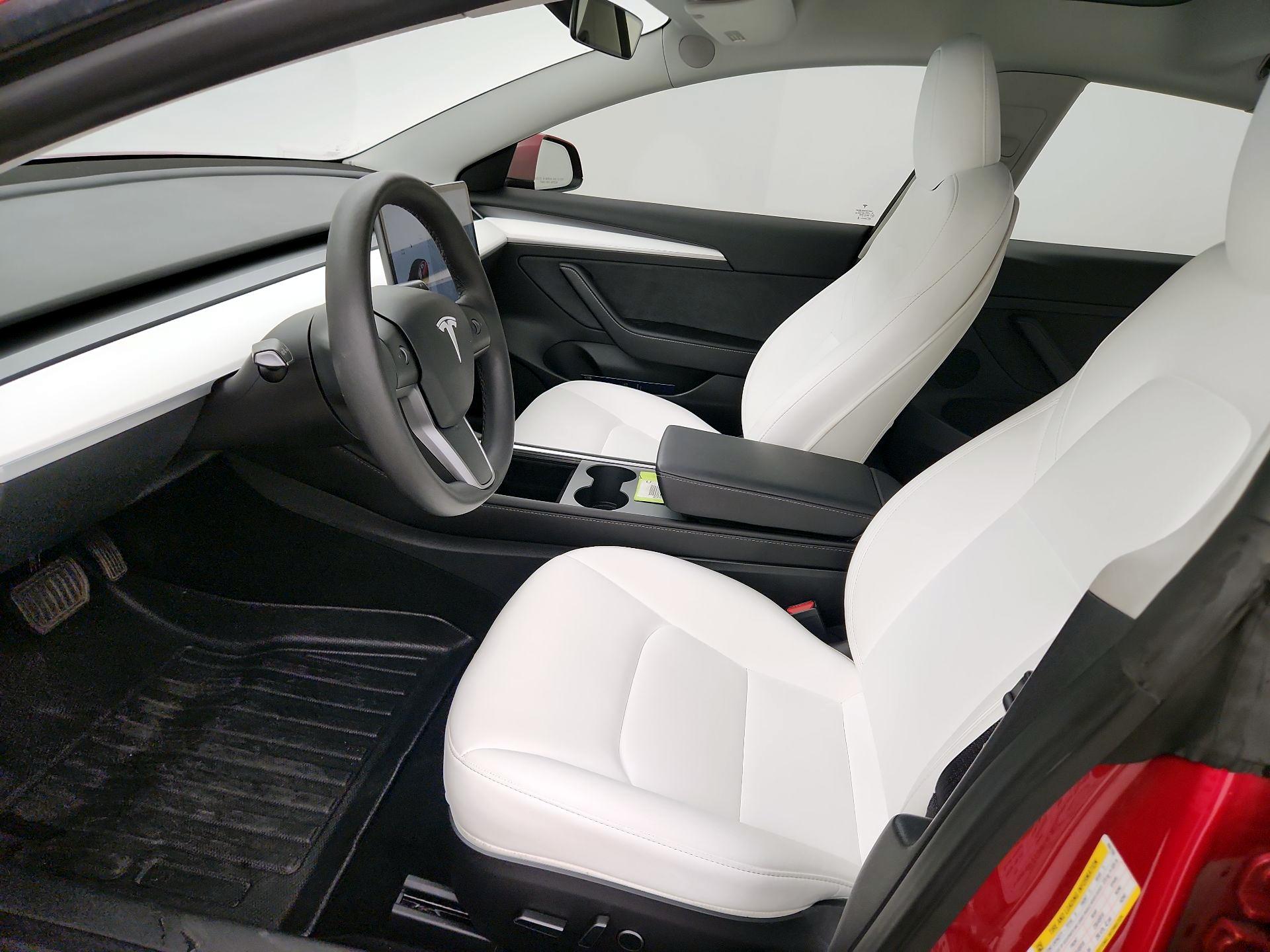 Thumbnail: 2023 Tesla Model 3 - 11