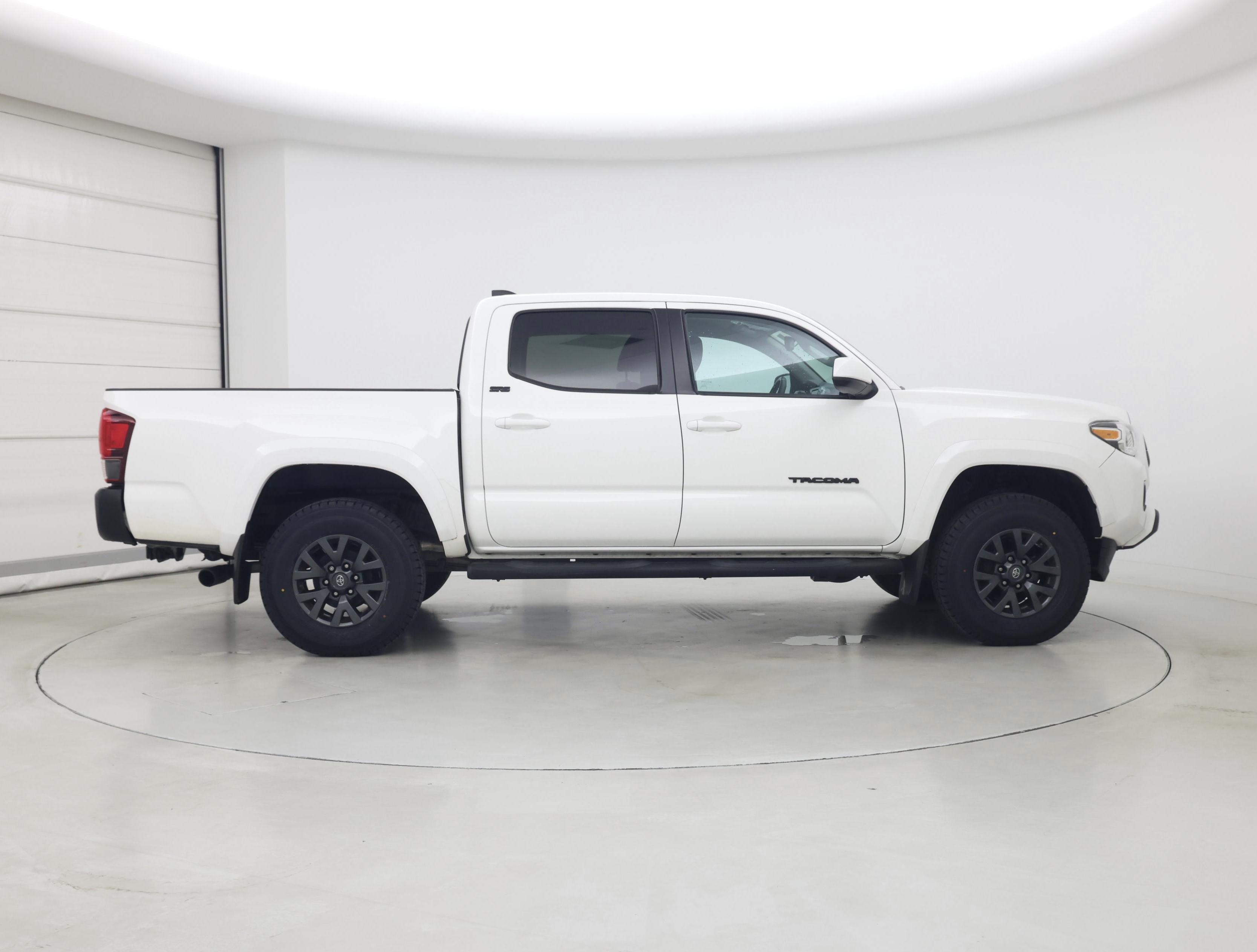 Thumbnail: 2021 Toyota Tacoma - 7