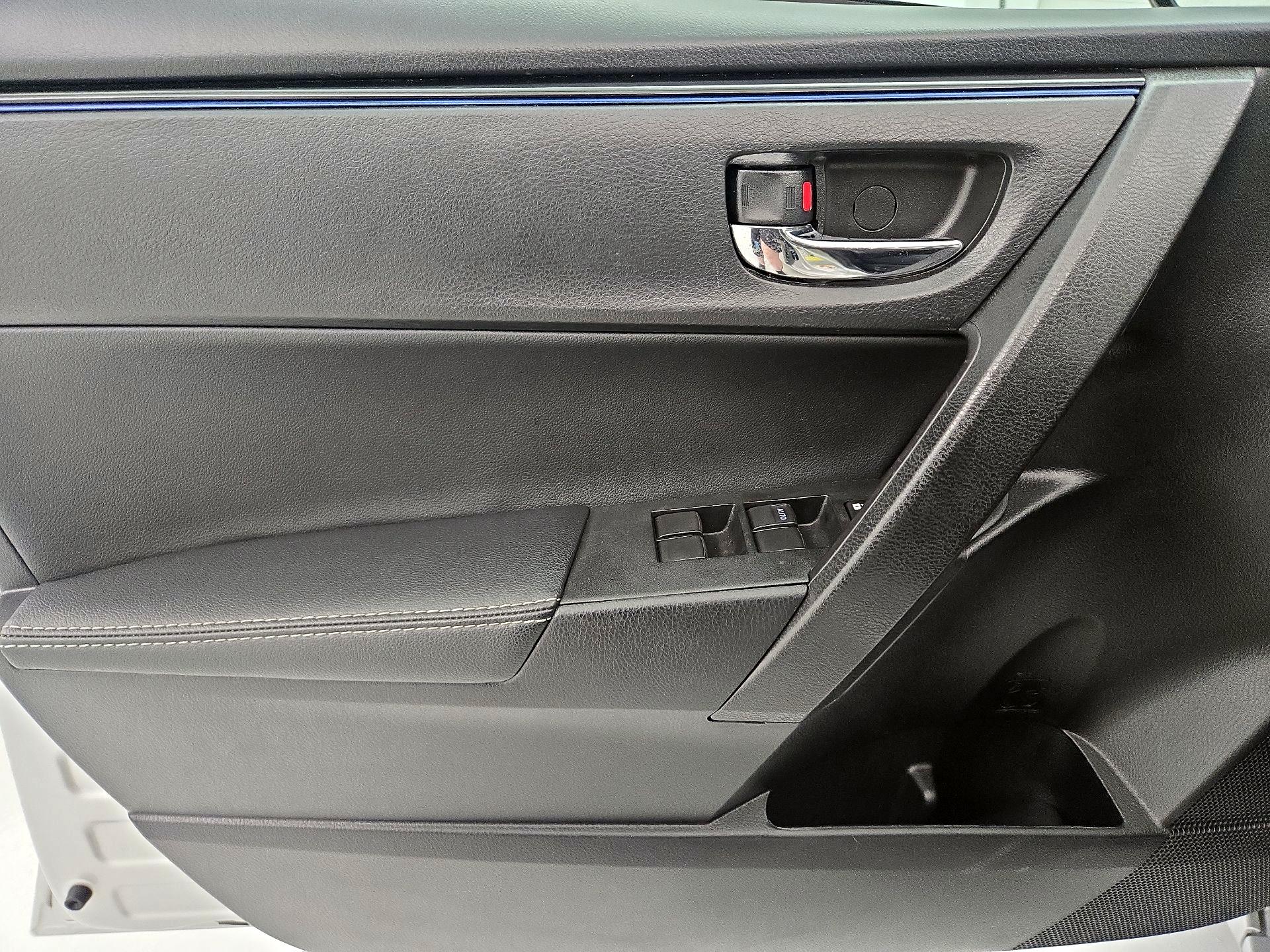 Thumbnail: 2018 Toyota Corolla - 12