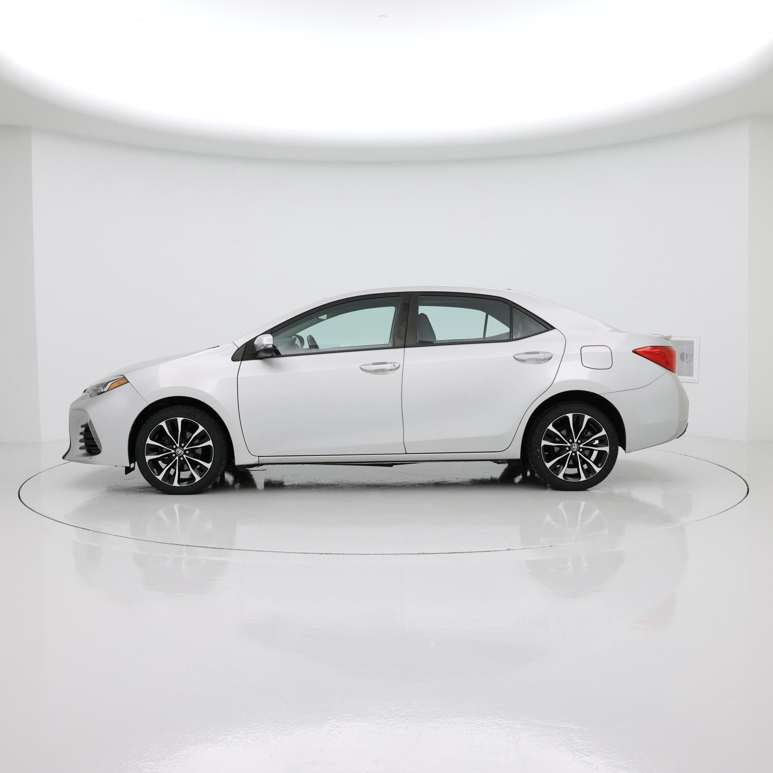 Thumbnail: 2018 Toyota Corolla - 3