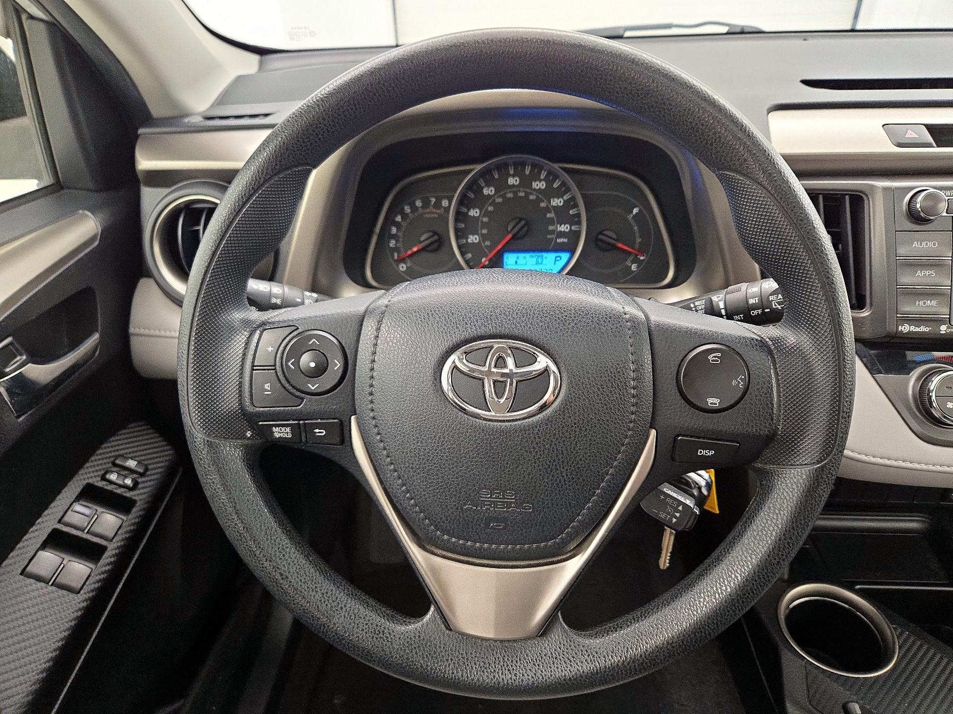 Thumbnail: 2014 Toyota RAV4 - 10