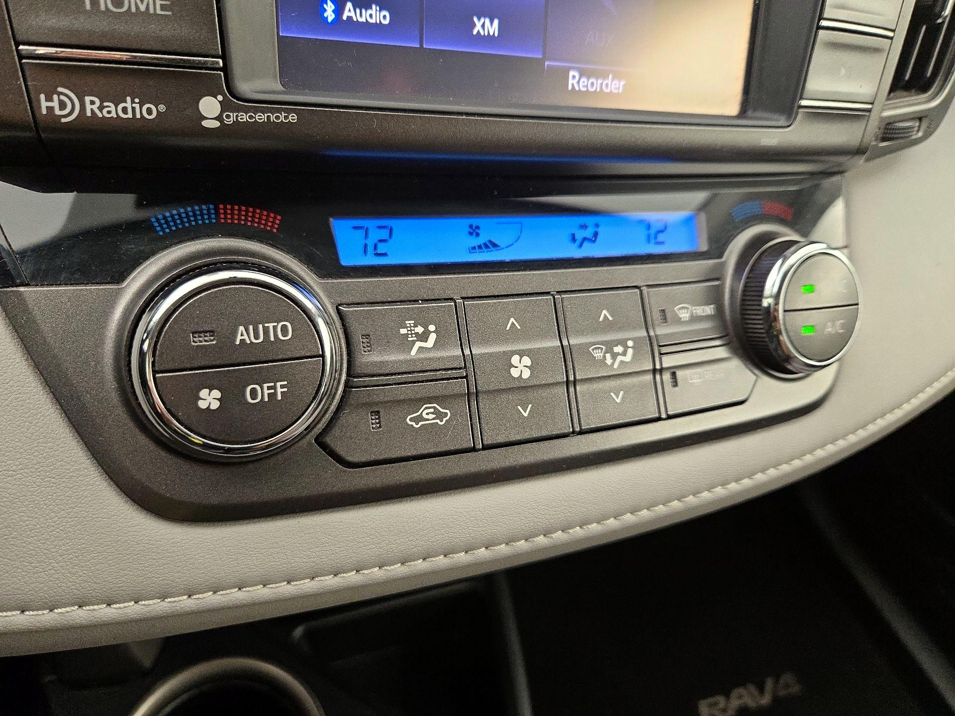 Thumbnail: 2014 Toyota RAV4 - 16