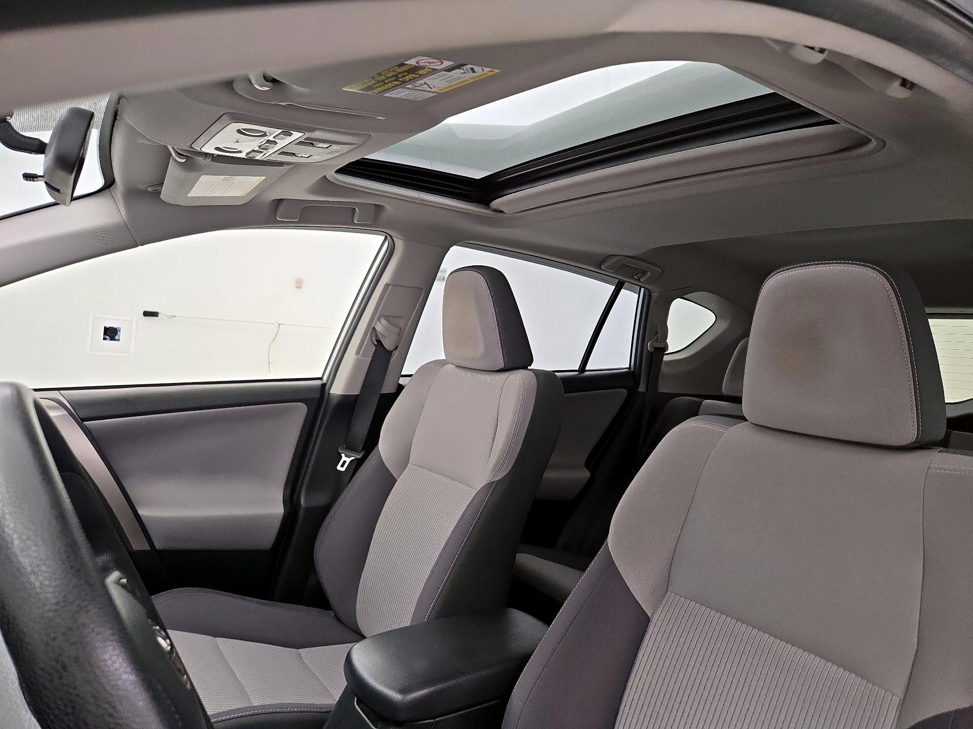 Thumbnail: 2014 Toyota RAV4 - 19