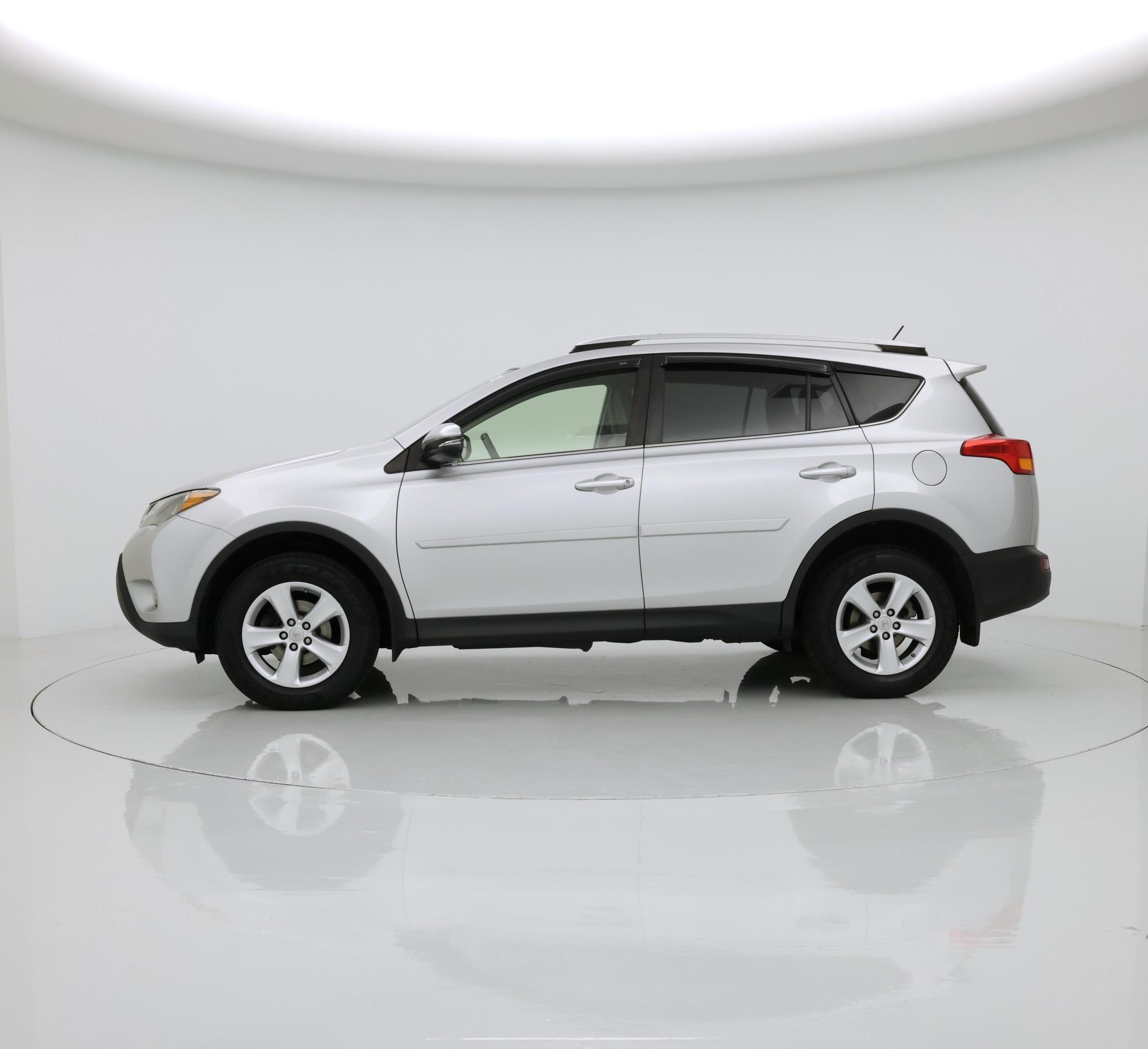 Thumbnail: 2014 Toyota RAV4 - 3