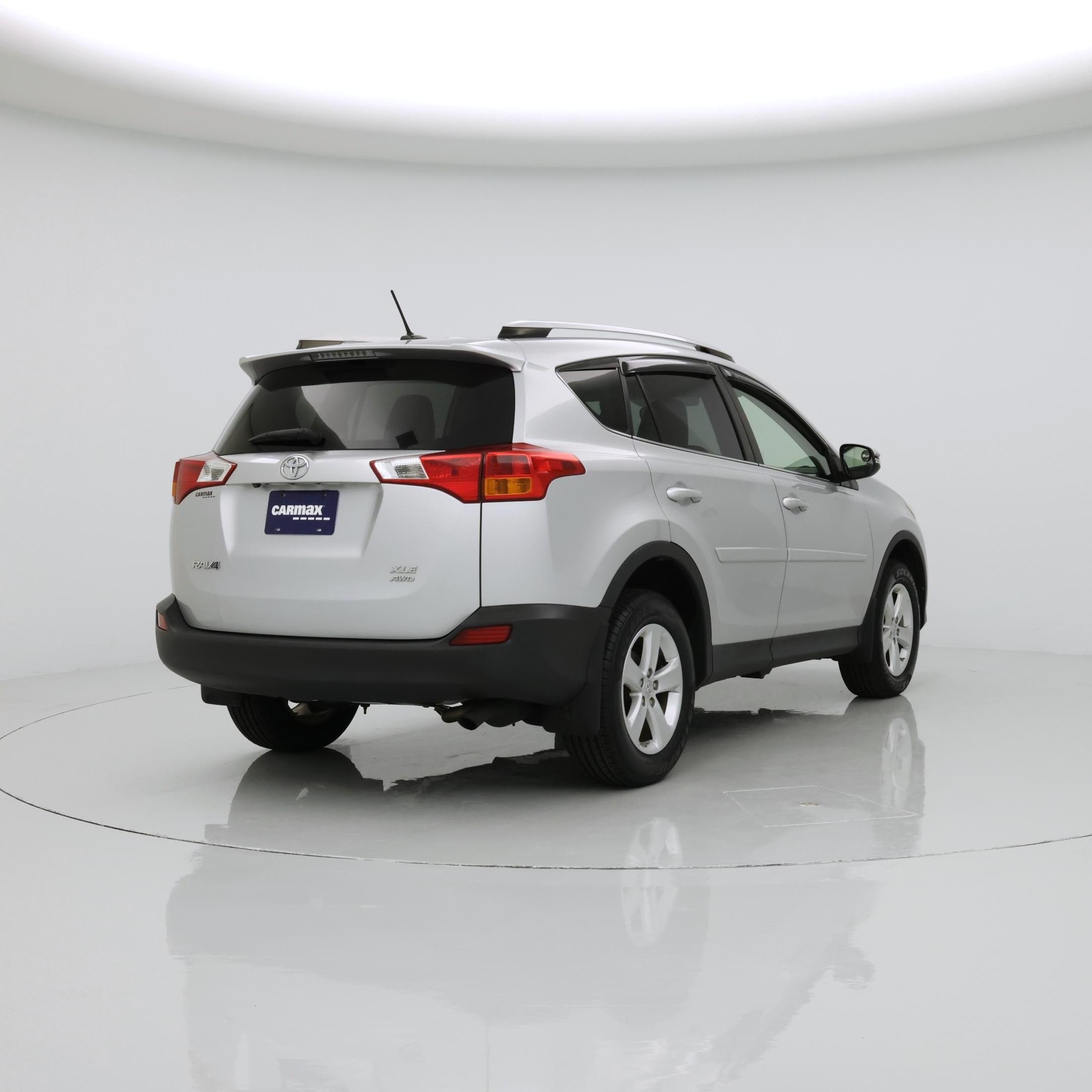 Thumbnail: 2014 Toyota RAV4 - 8