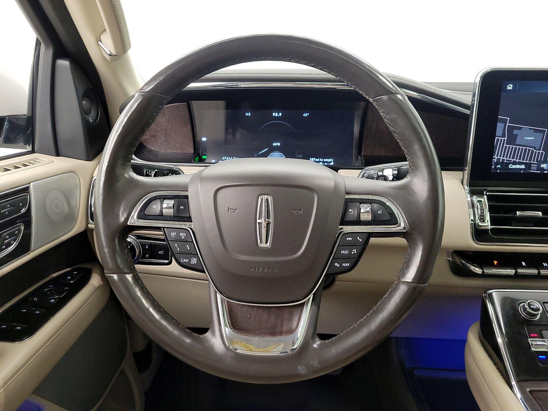 Thumbnail: 2020 Lincoln Navigator - 10