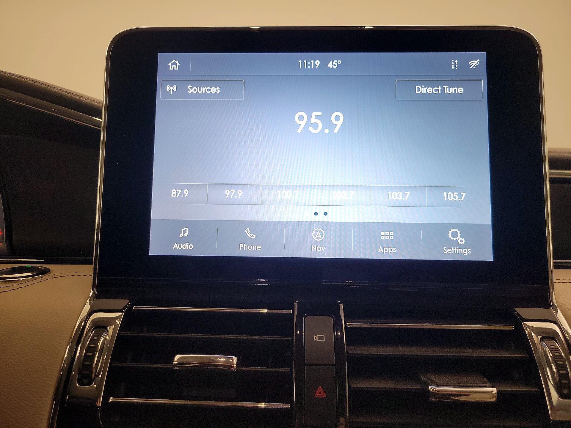 Thumbnail: 2020 Lincoln Navigator - 16