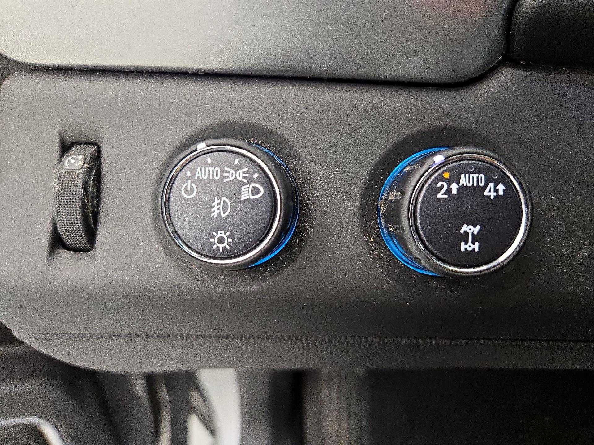 Thumbnail: 2020 Chevrolet Tahoe - 13