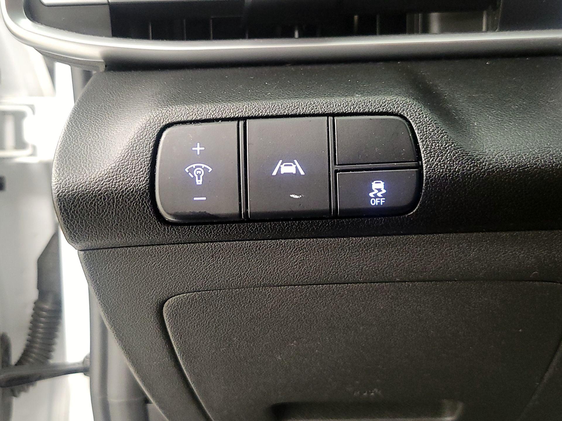 Thumbnail: 2021 Hyundai Elantra - 13