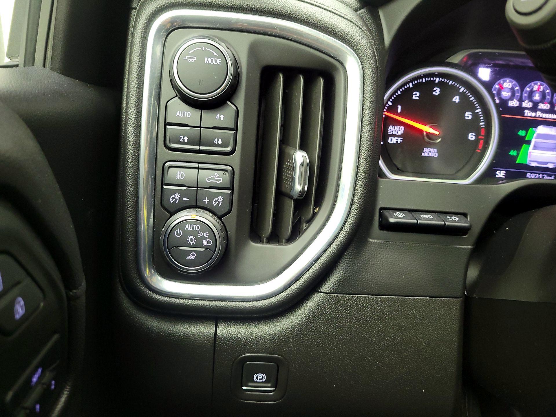 Thumbnail: 2021 Chevrolet Silverado 1500 - 13