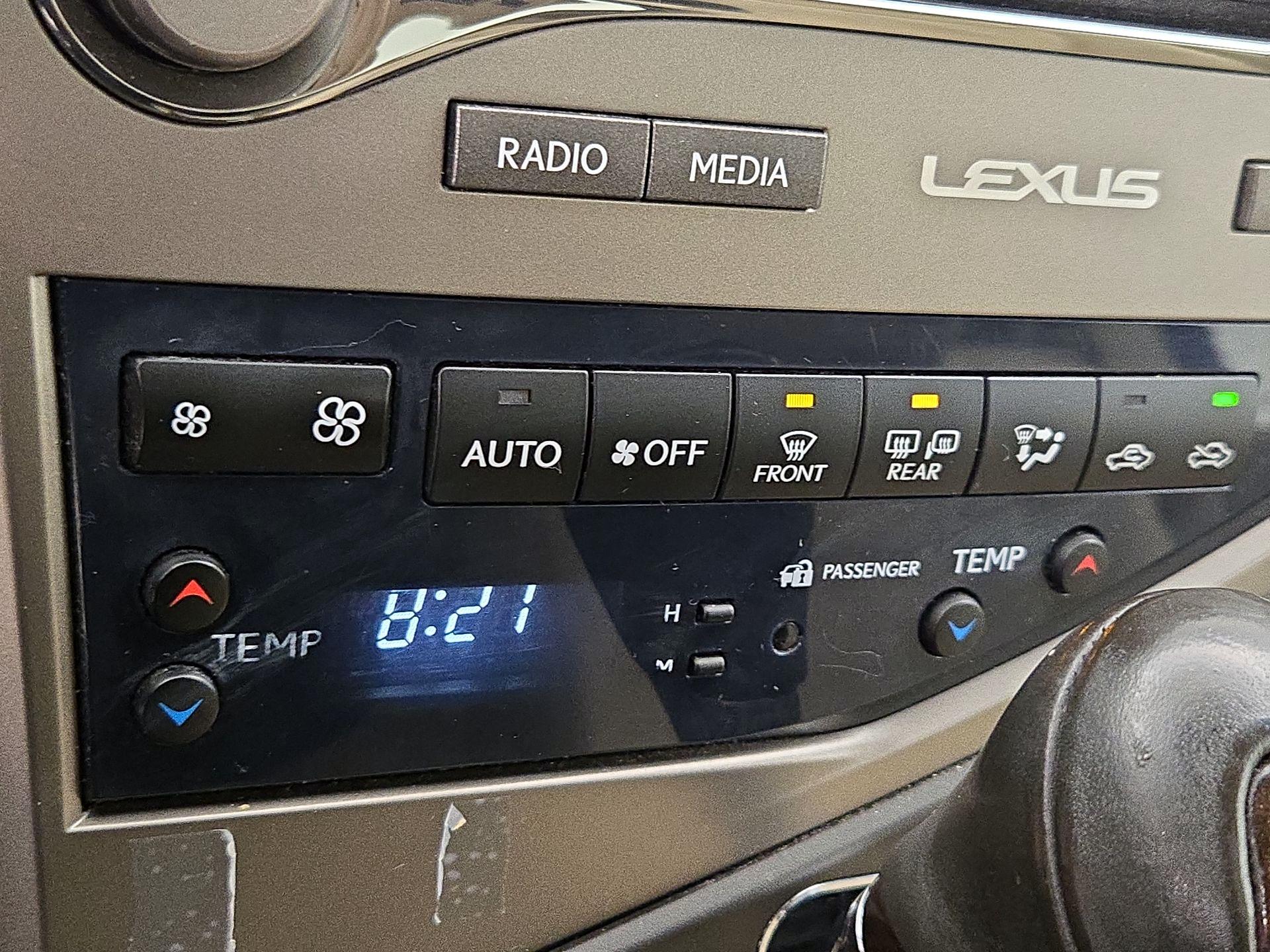 Thumbnail: 2015 Lexus RX - 16