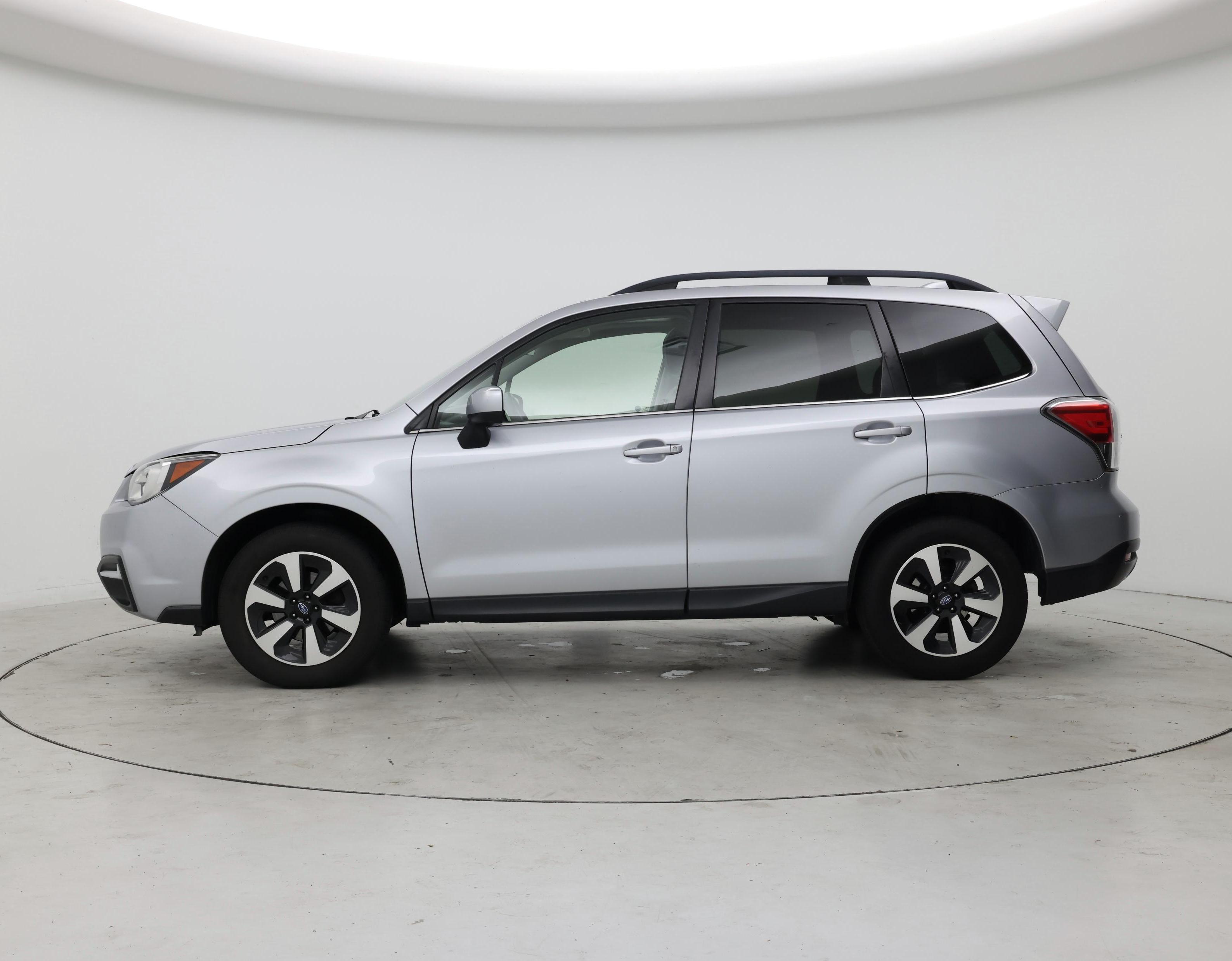 Thumbnail: 2017 Subaru Forester - 3