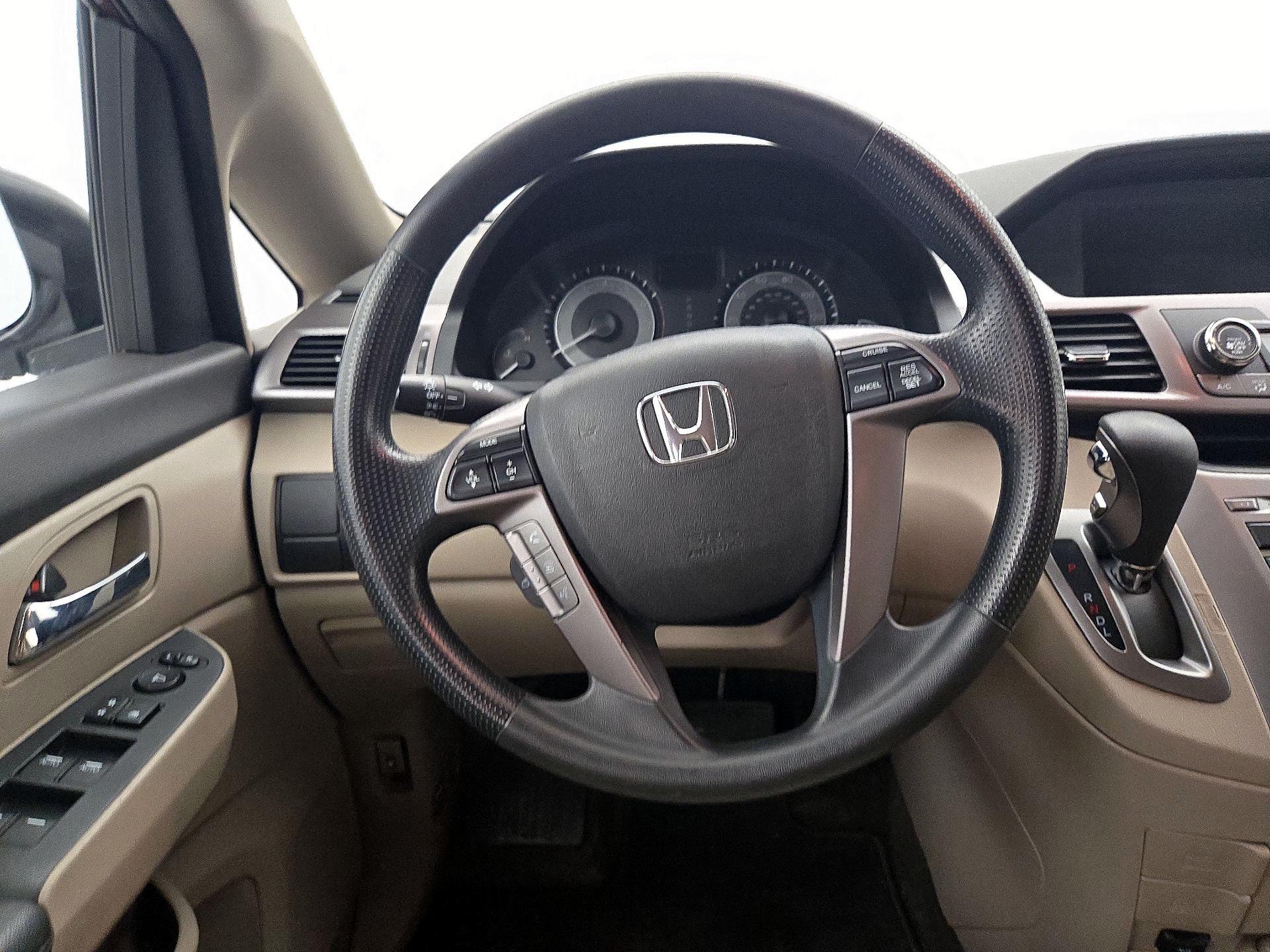Thumbnail: 2016 Honda Odyssey - 10