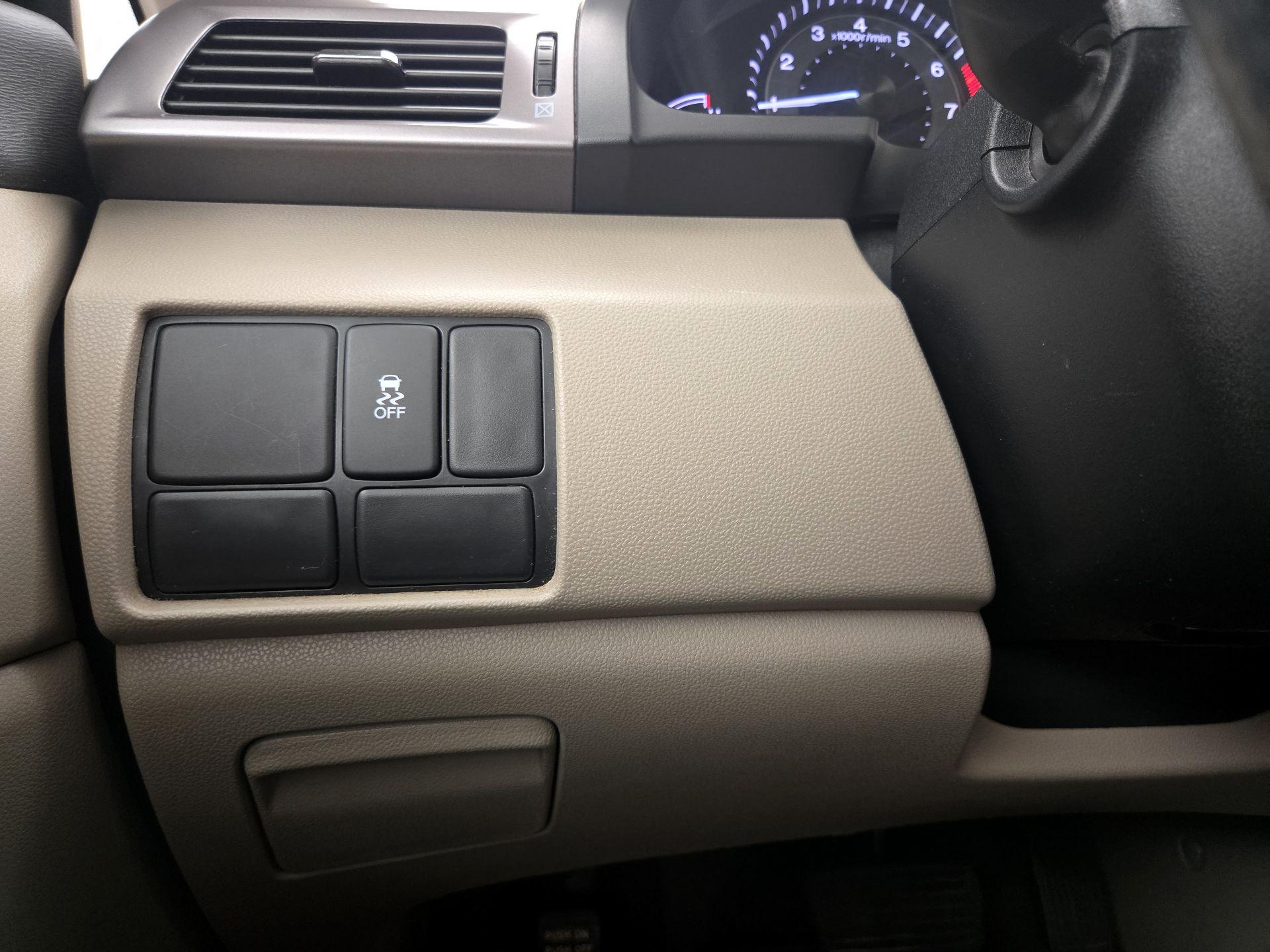 Thumbnail: 2016 Honda Odyssey - 13