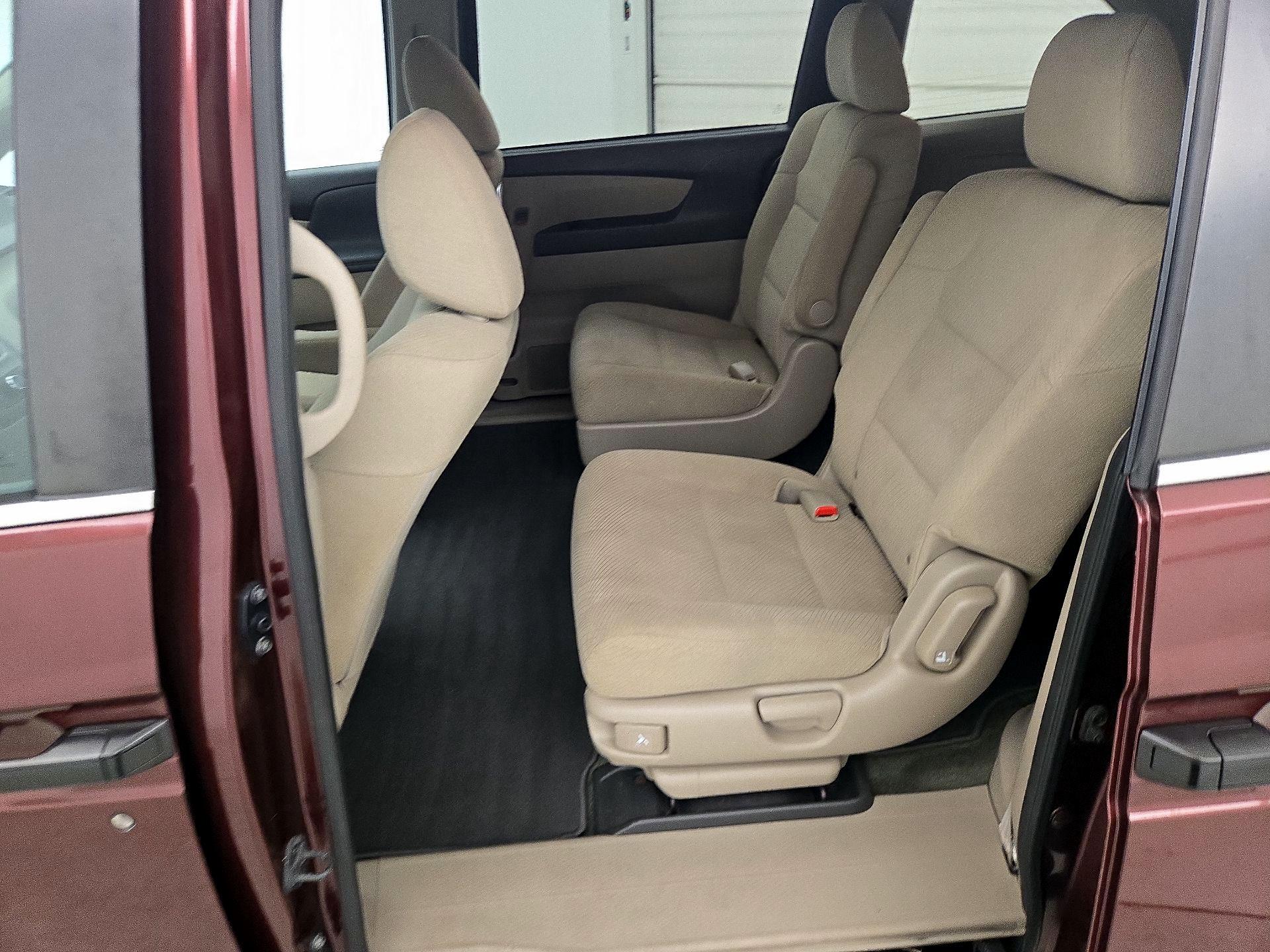 Thumbnail: 2016 Honda Odyssey - 19