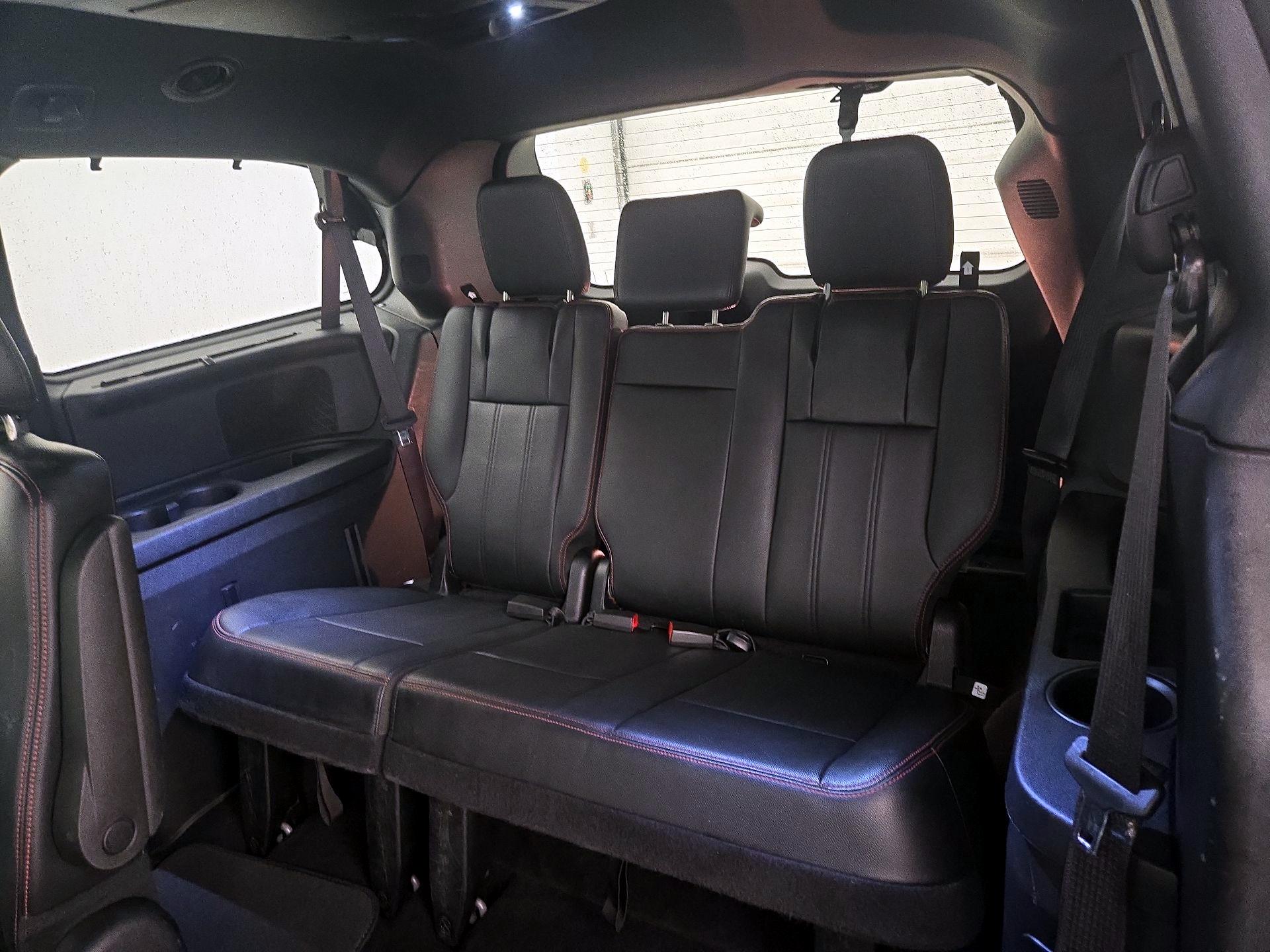 Thumbnail: 2017 Dodge Grand Caravan - 19